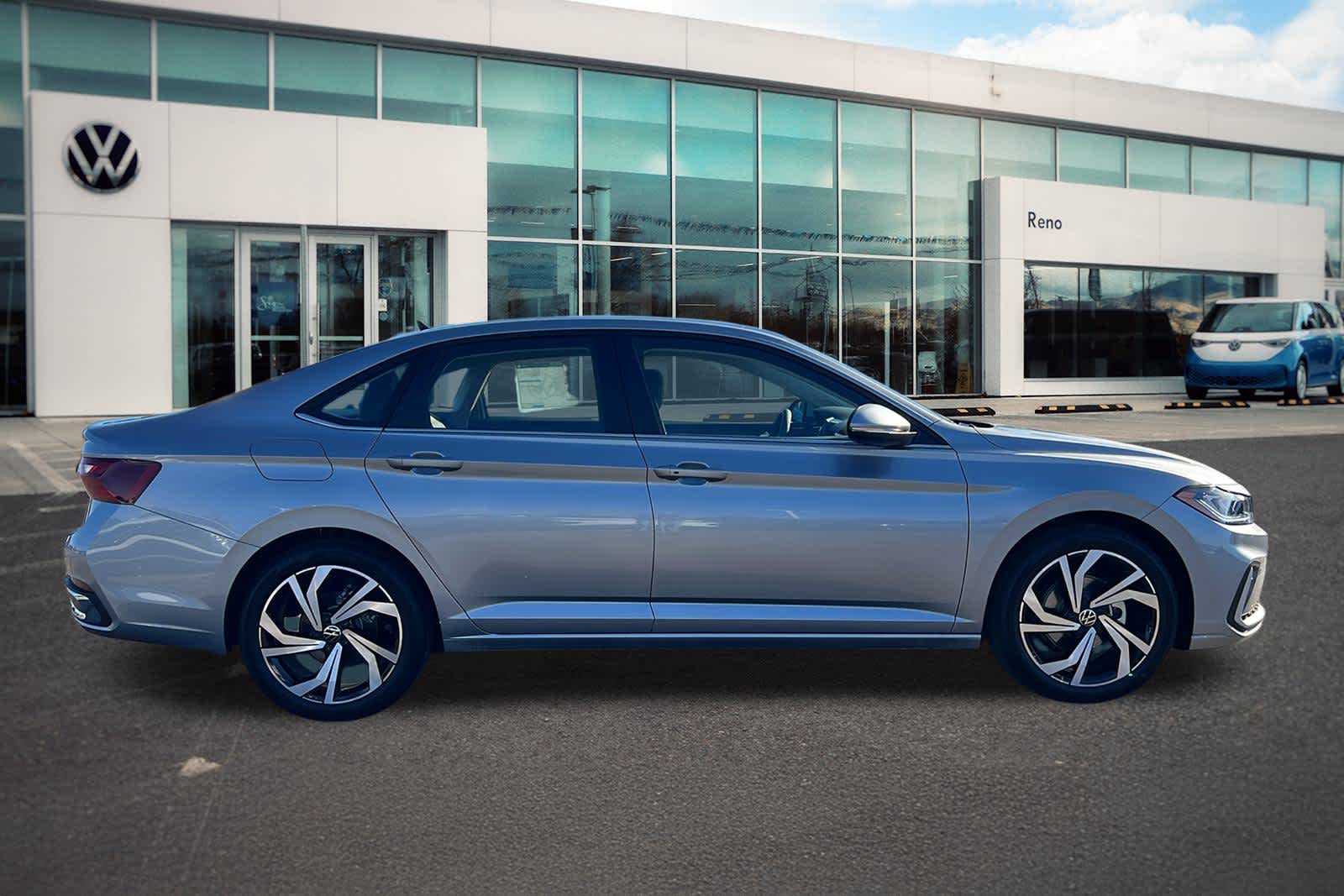 Thumbnail: 2026 Volkswagen Jetta - 4