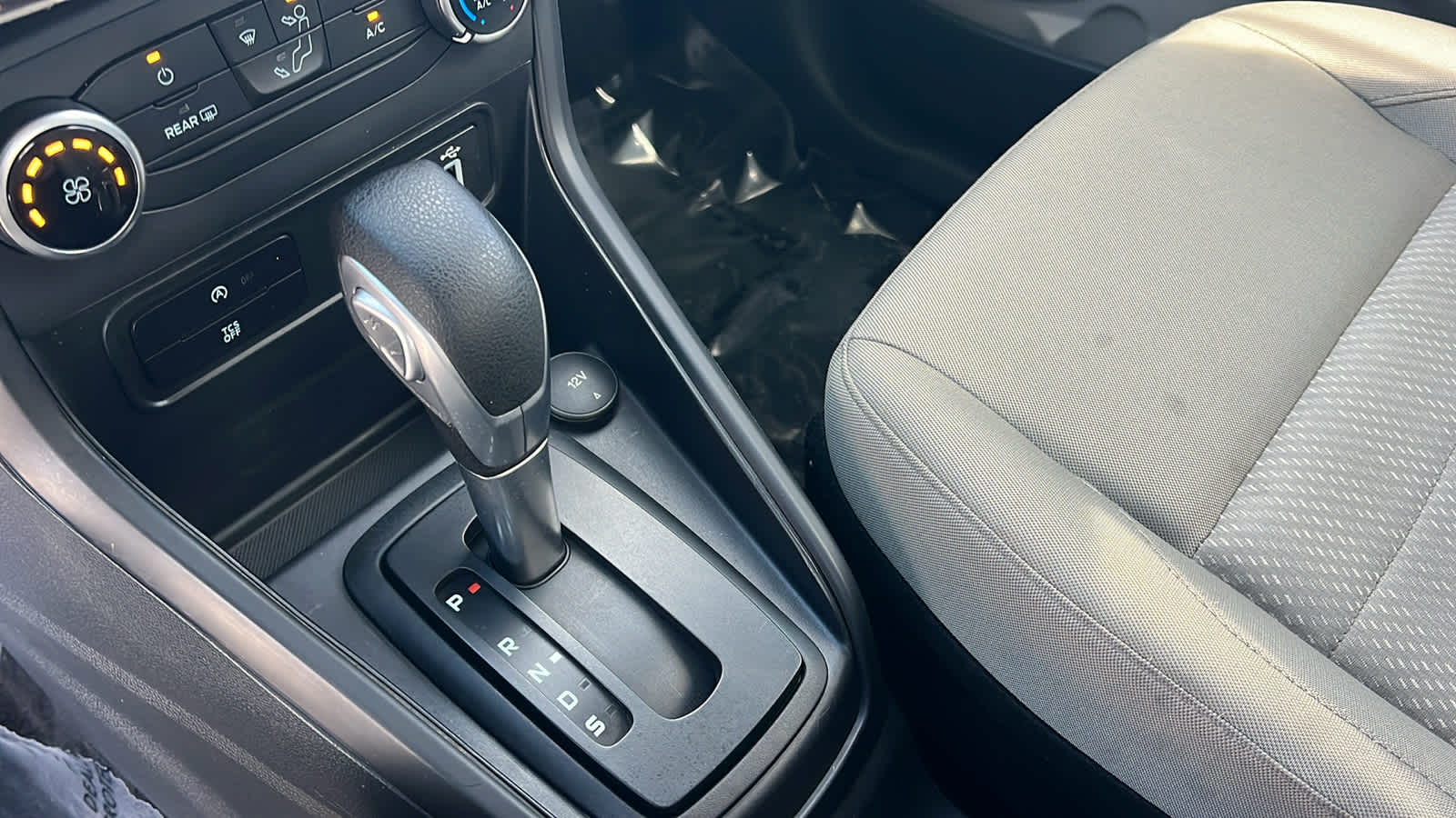 Thumbnail: 2018 Ford EcoSport - 13