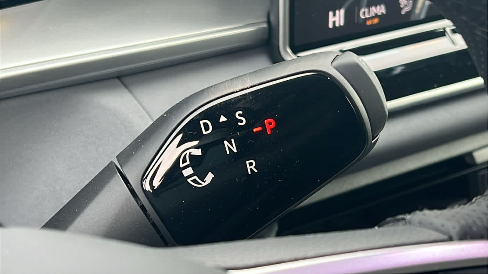 Thumbnail: 2026 Volkswagen Tiguan - 13