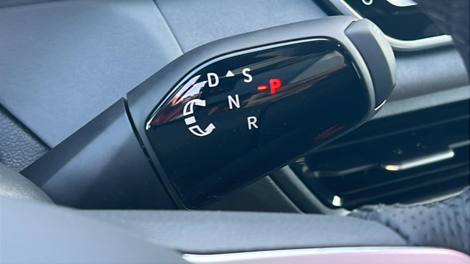 Thumbnail: 2026 Volkswagen Tiguan - 13