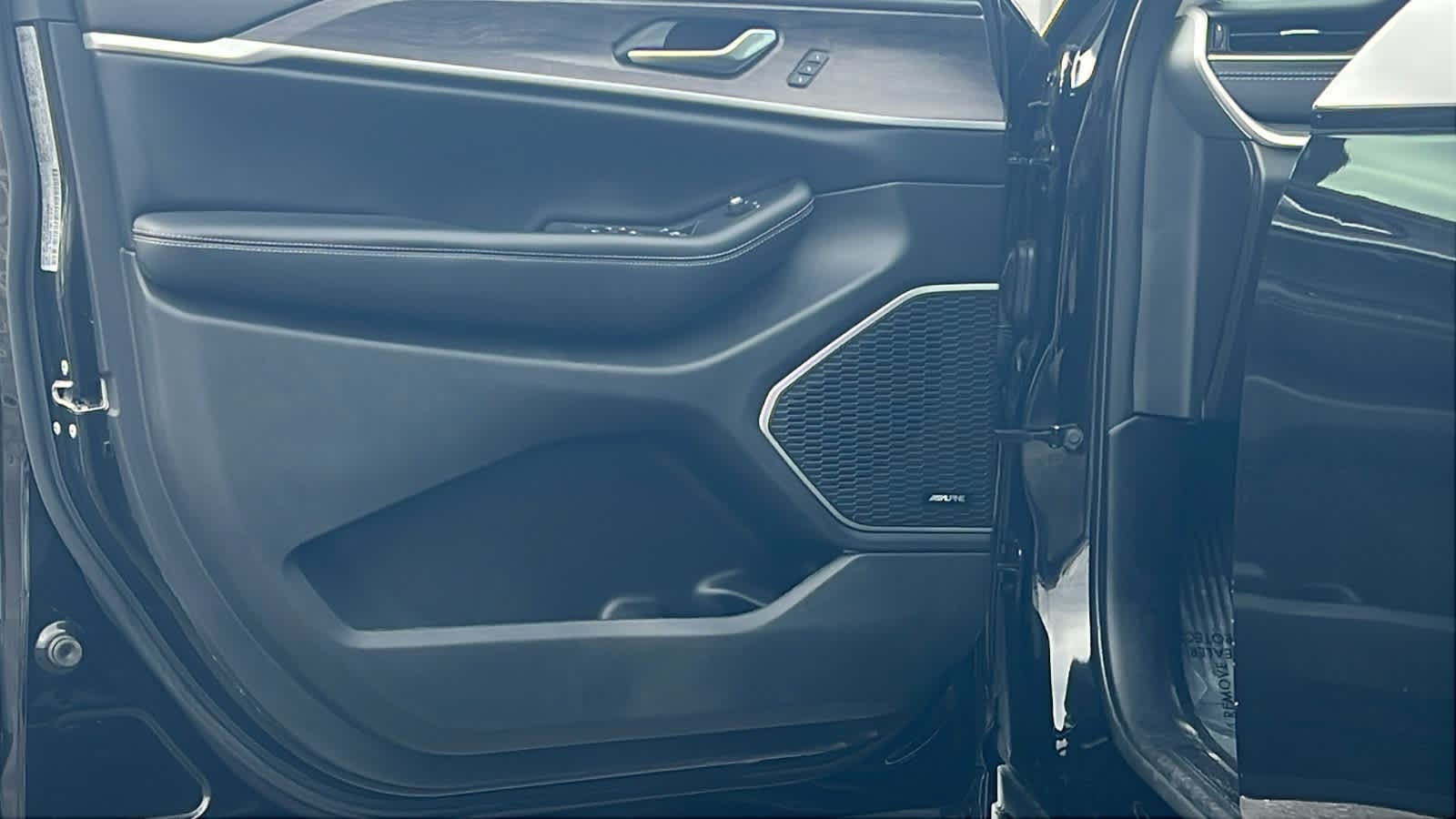 Thumbnail: 2022 Jeep Grand Cherokee - 23