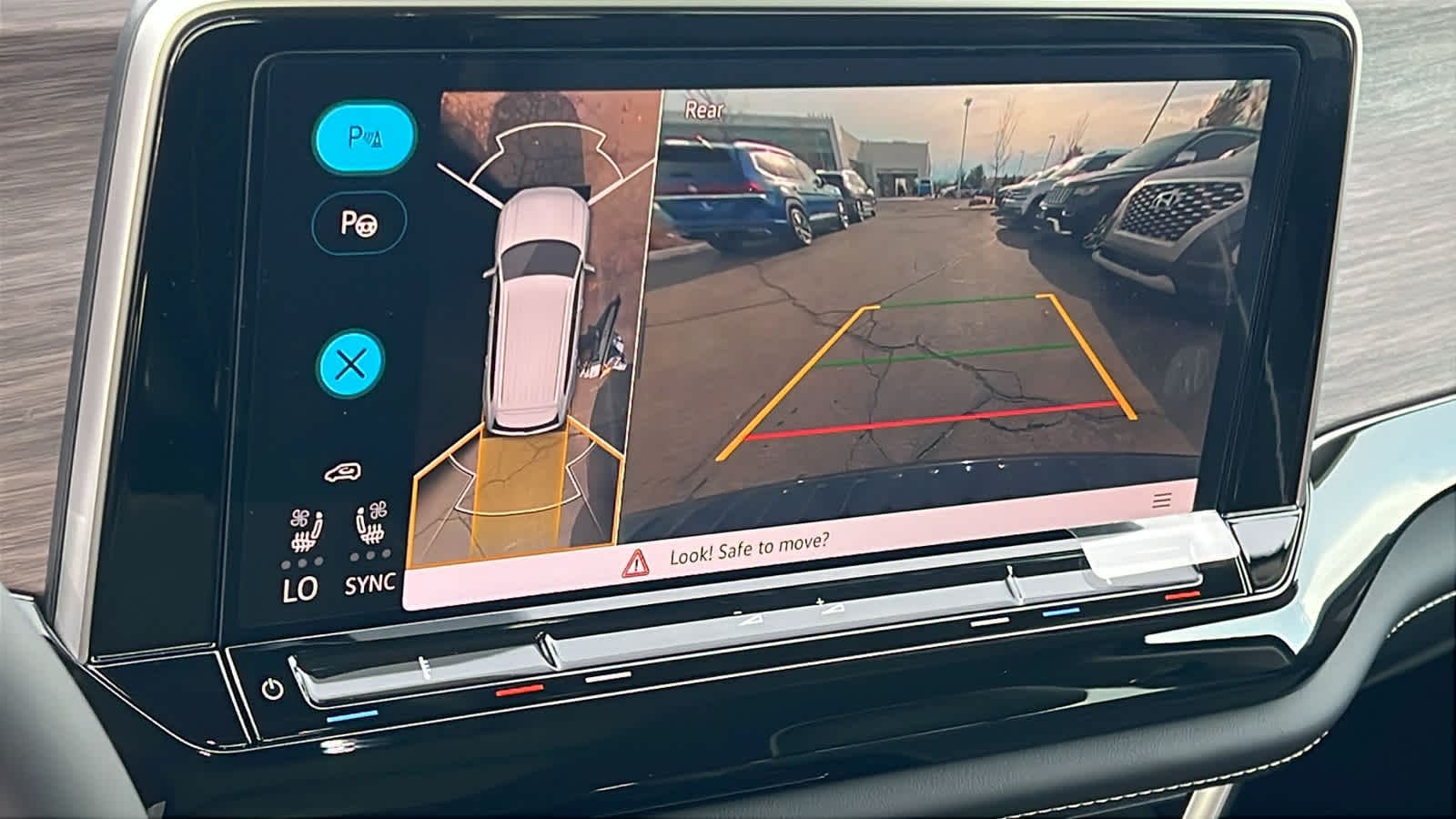 Thumbnail: 2026 Volkswagen Atlas - 16