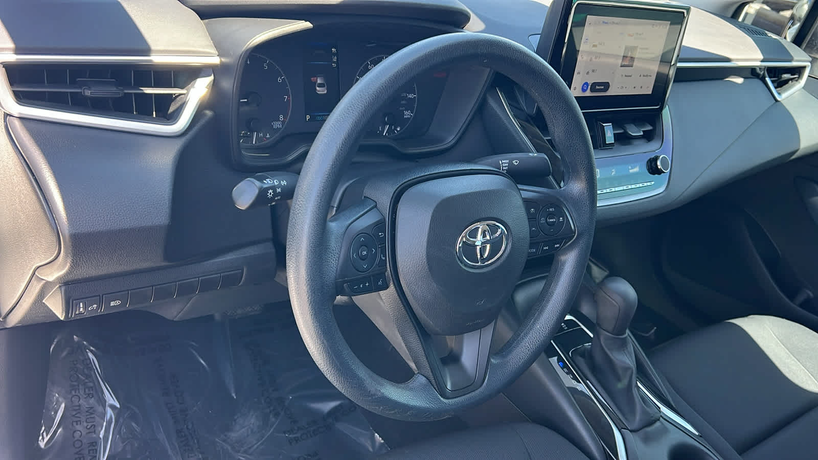 Thumbnail: 2023 Toyota Corolla - 10