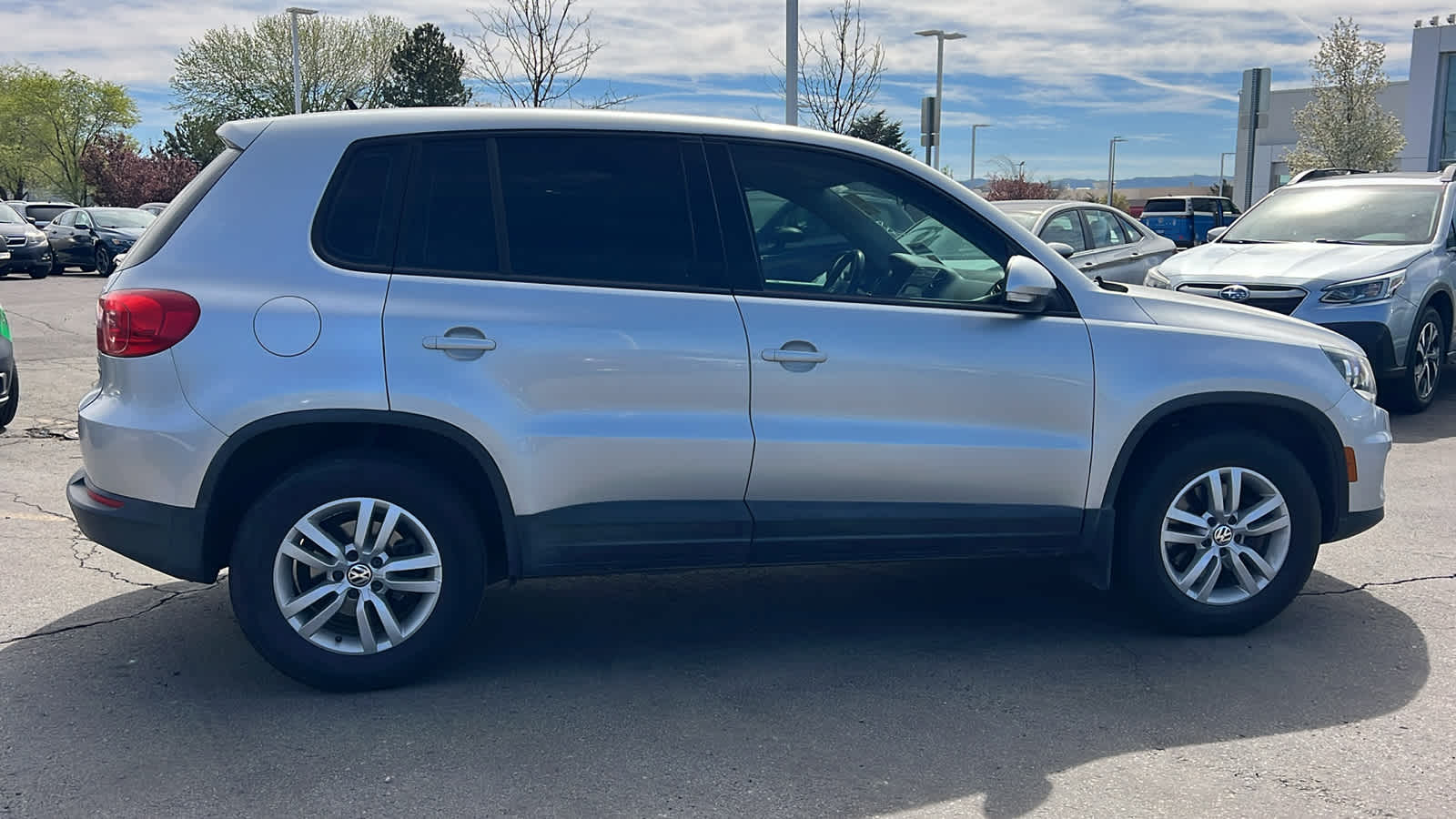 Thumbnail: 2013 Volkswagen Tiguan - 4