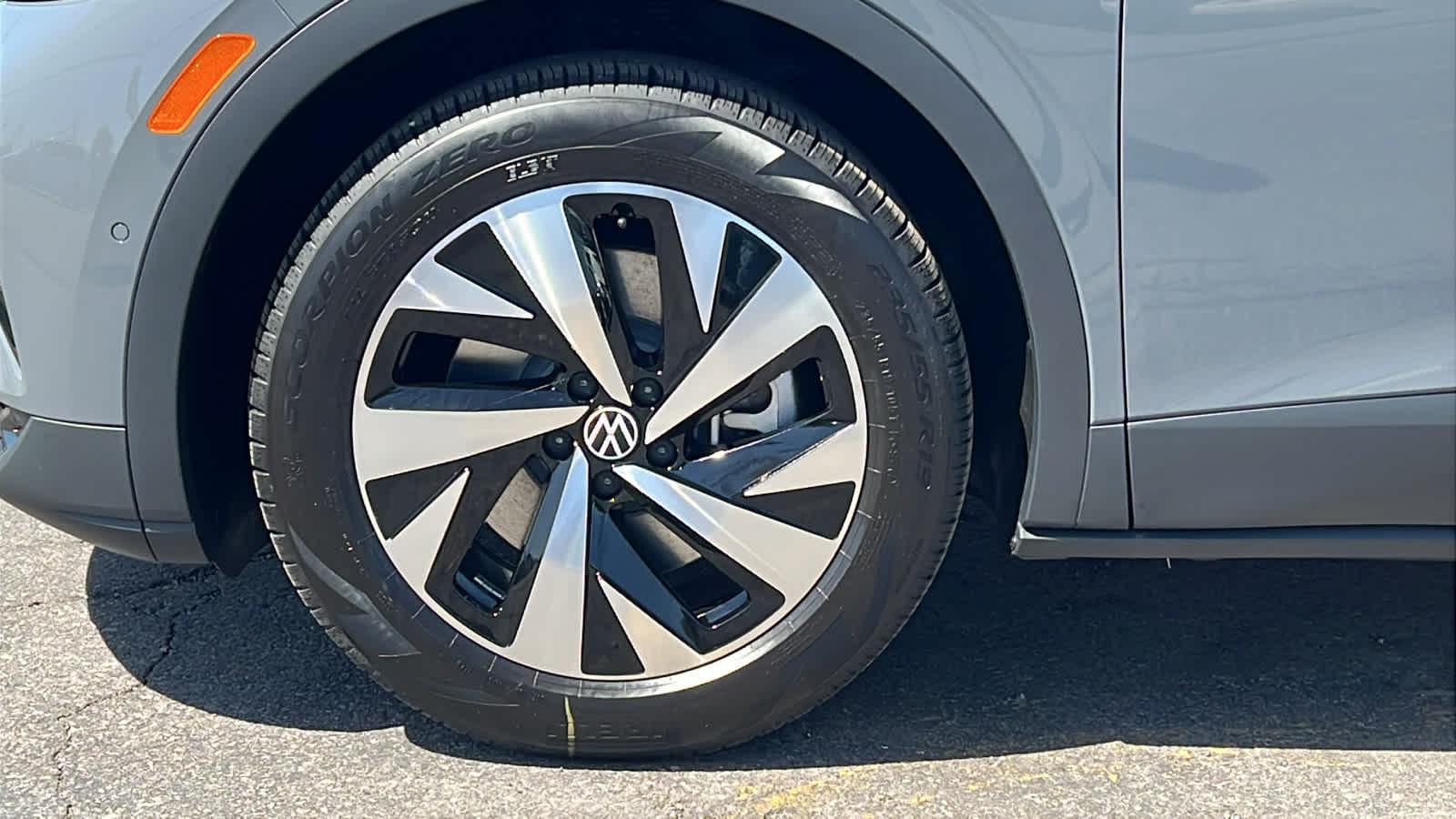 Thumbnail: 2025 Volkswagen ID.4 - 9