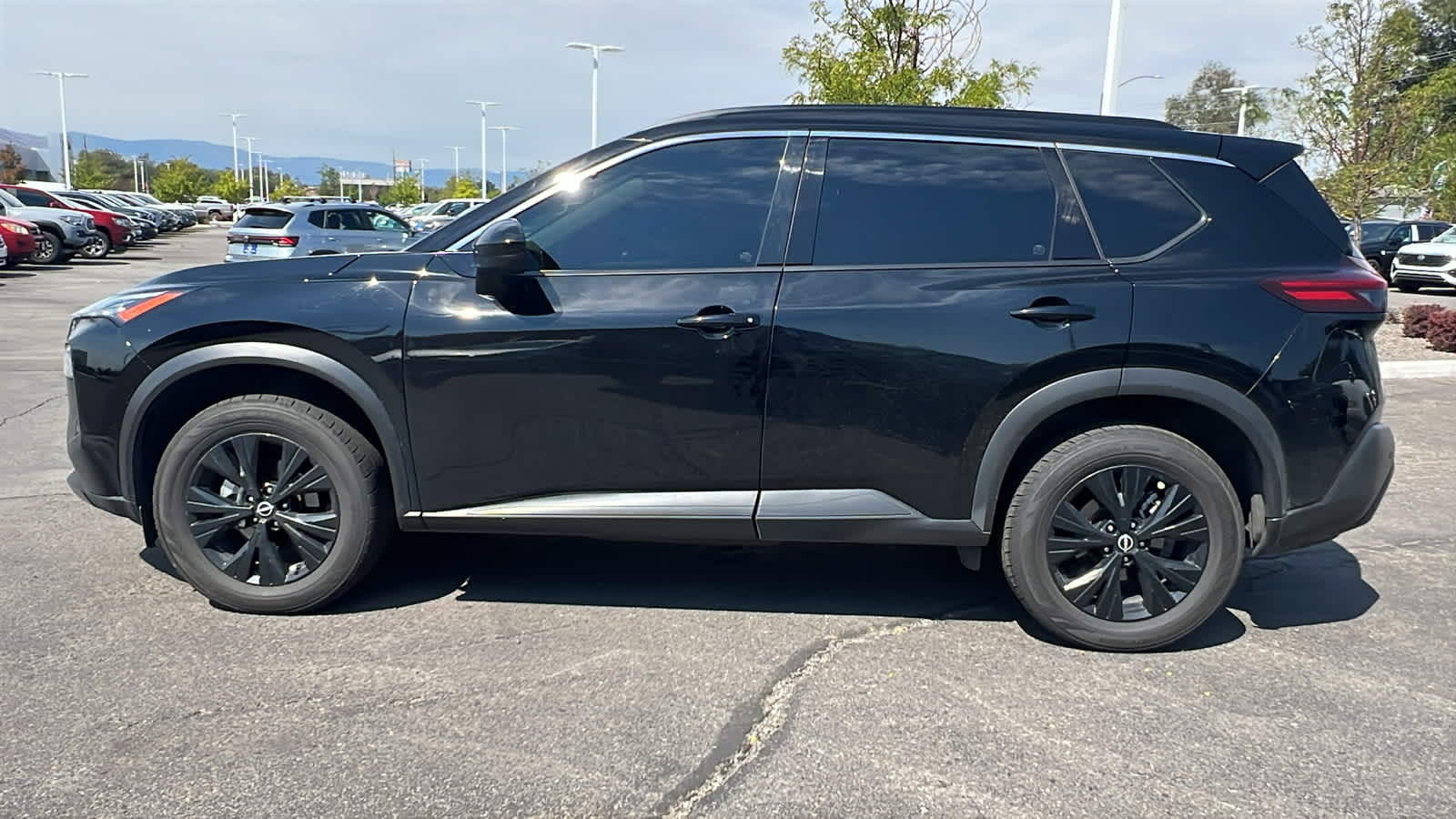 Thumbnail: 2023 Nissan Rogue - 8