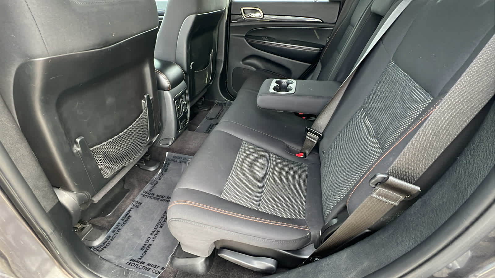 Thumbnail: 2017 Jeep Grand Cherokee - 24