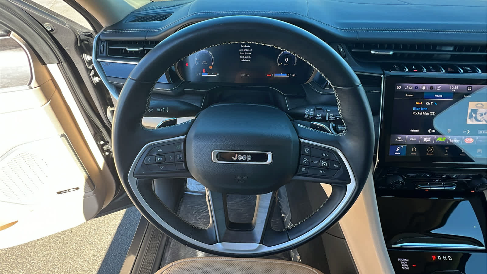 Thumbnail: 2022 Jeep Grand Cherokee - 18