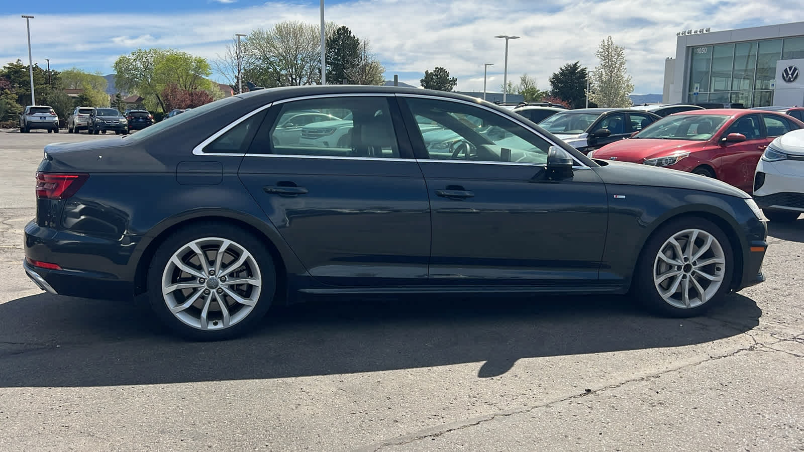 Thumbnail: 2019 Audi A4 - 4