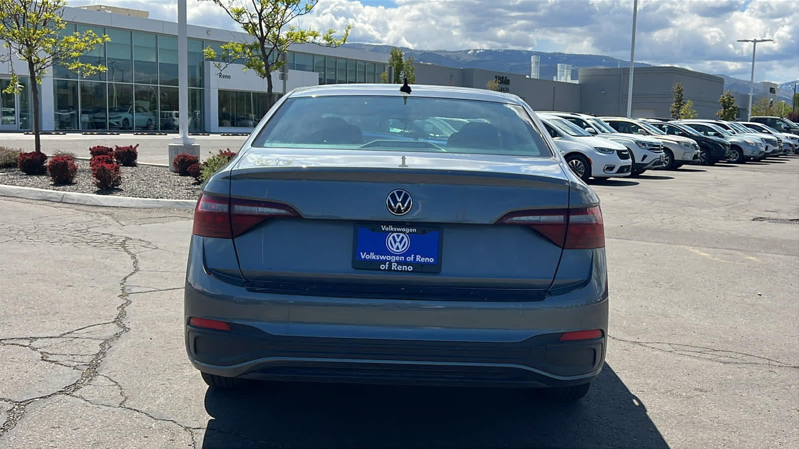 Thumbnail: 2022 Volkswagen Jetta - 6