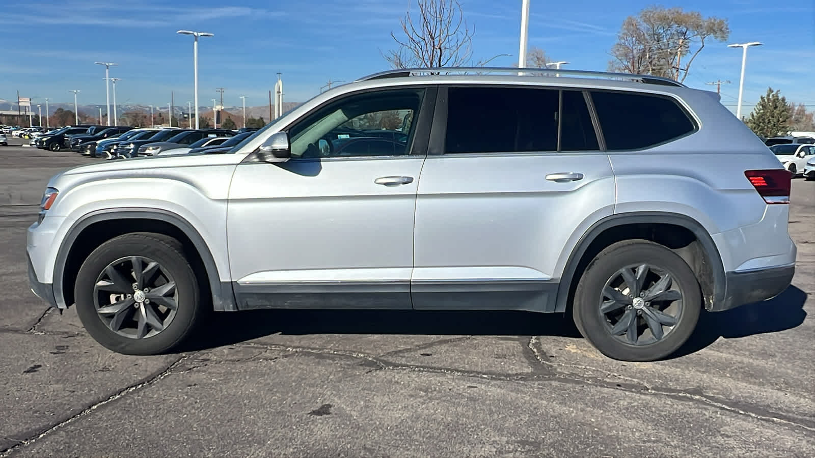 Thumbnail: 2018 Volkswagen Atlas - 8