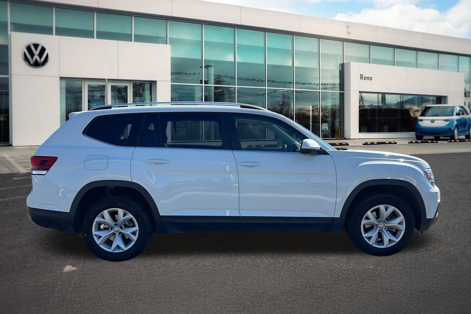 Thumbnail: 2018 Volkswagen Atlas - 4