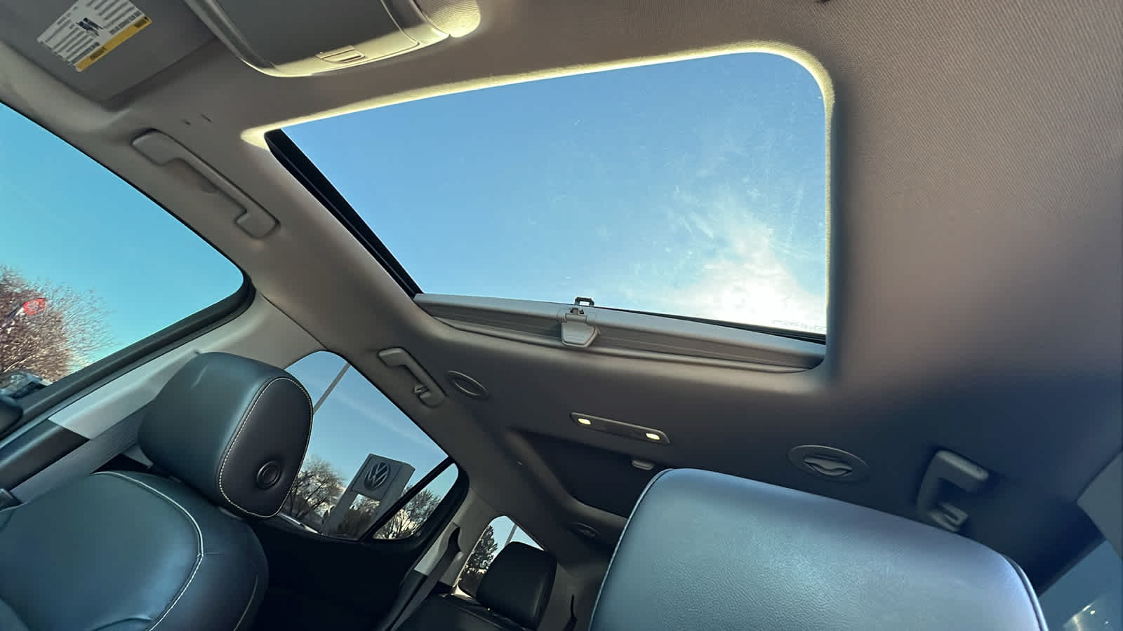 Thumbnail: 2017 GMC Acadia - 31