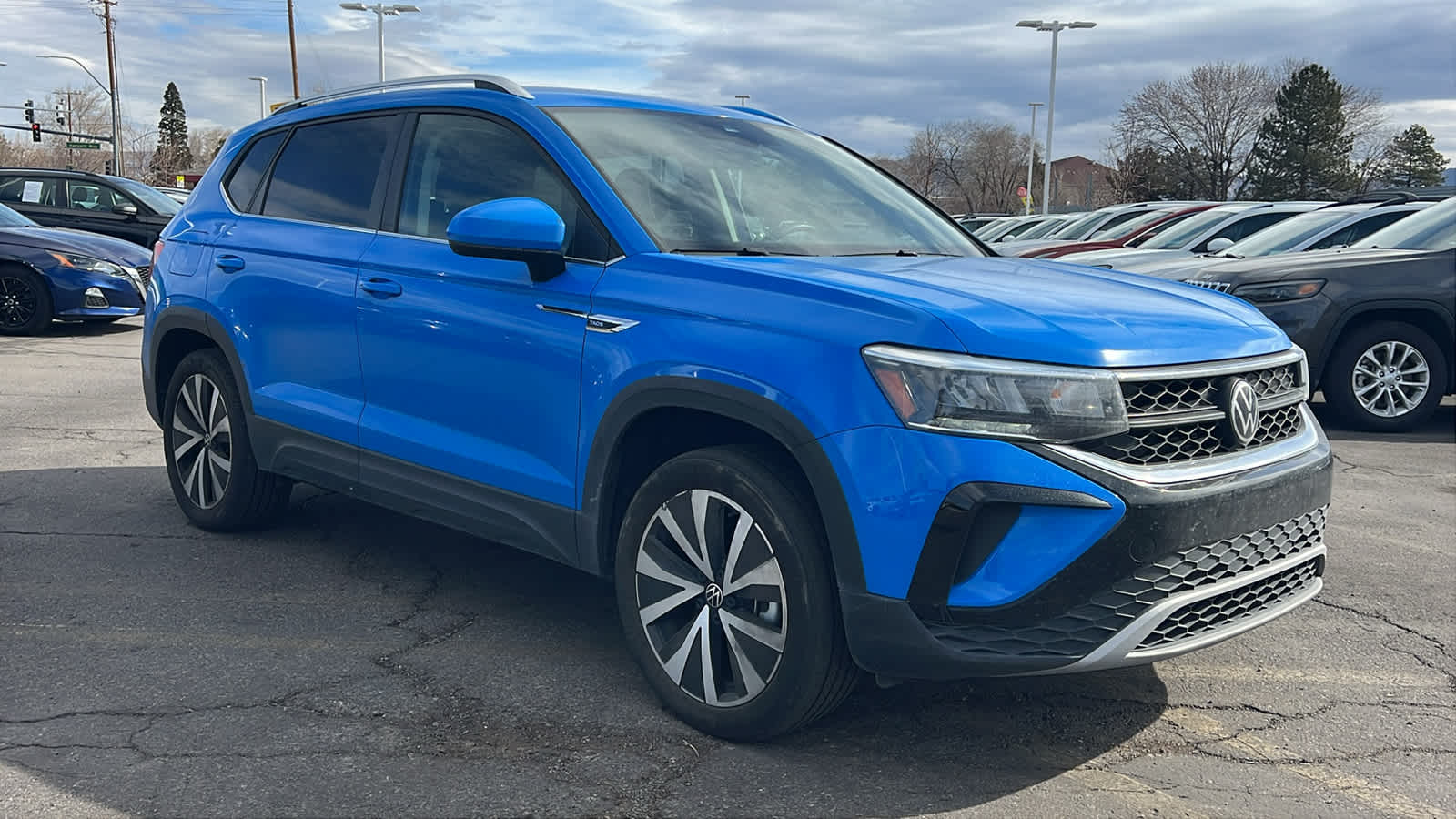 Thumbnail: 2022 Volkswagen Taos - 3