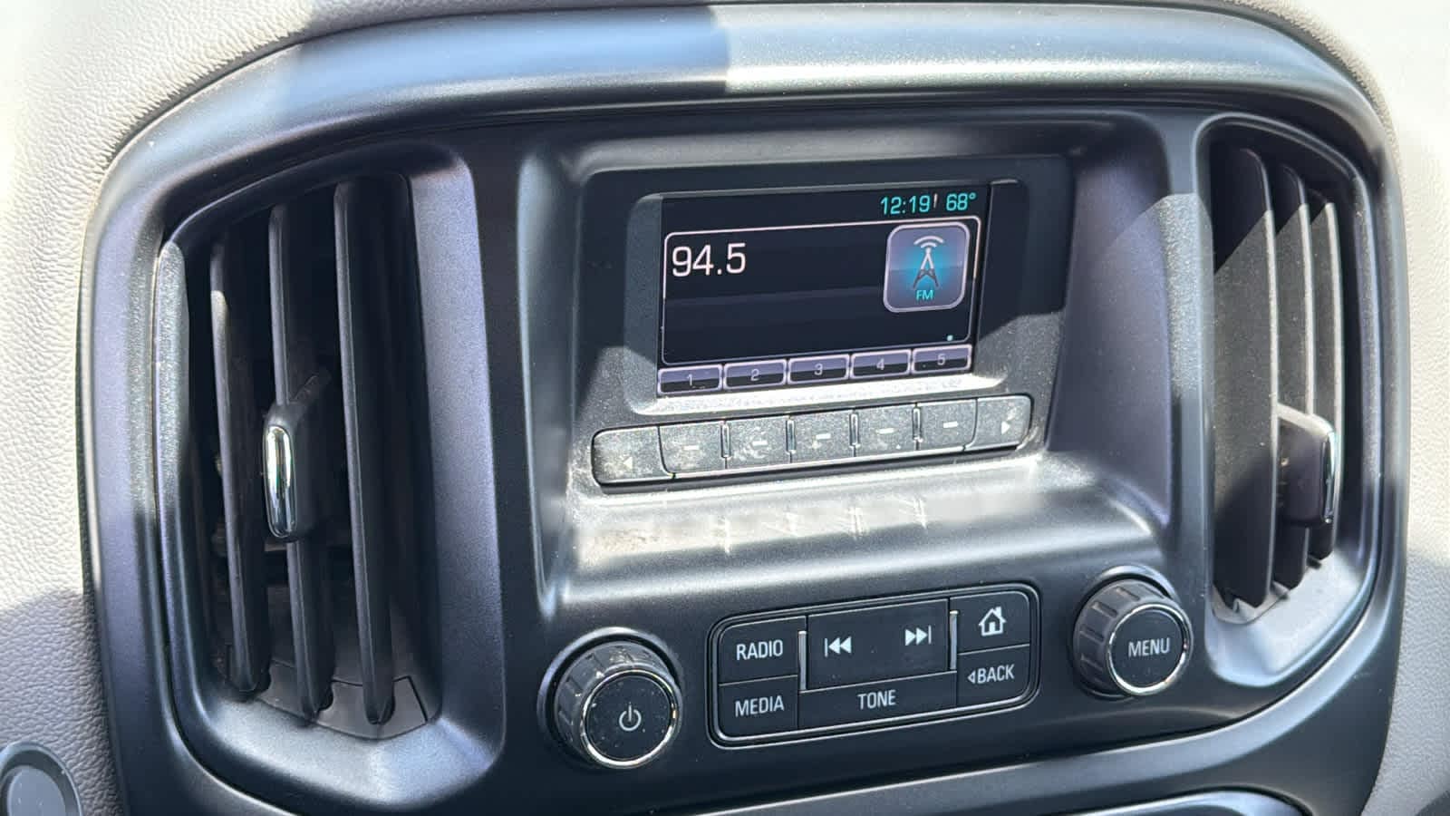 Thumbnail: 2016 Chevrolet Colorado - 14