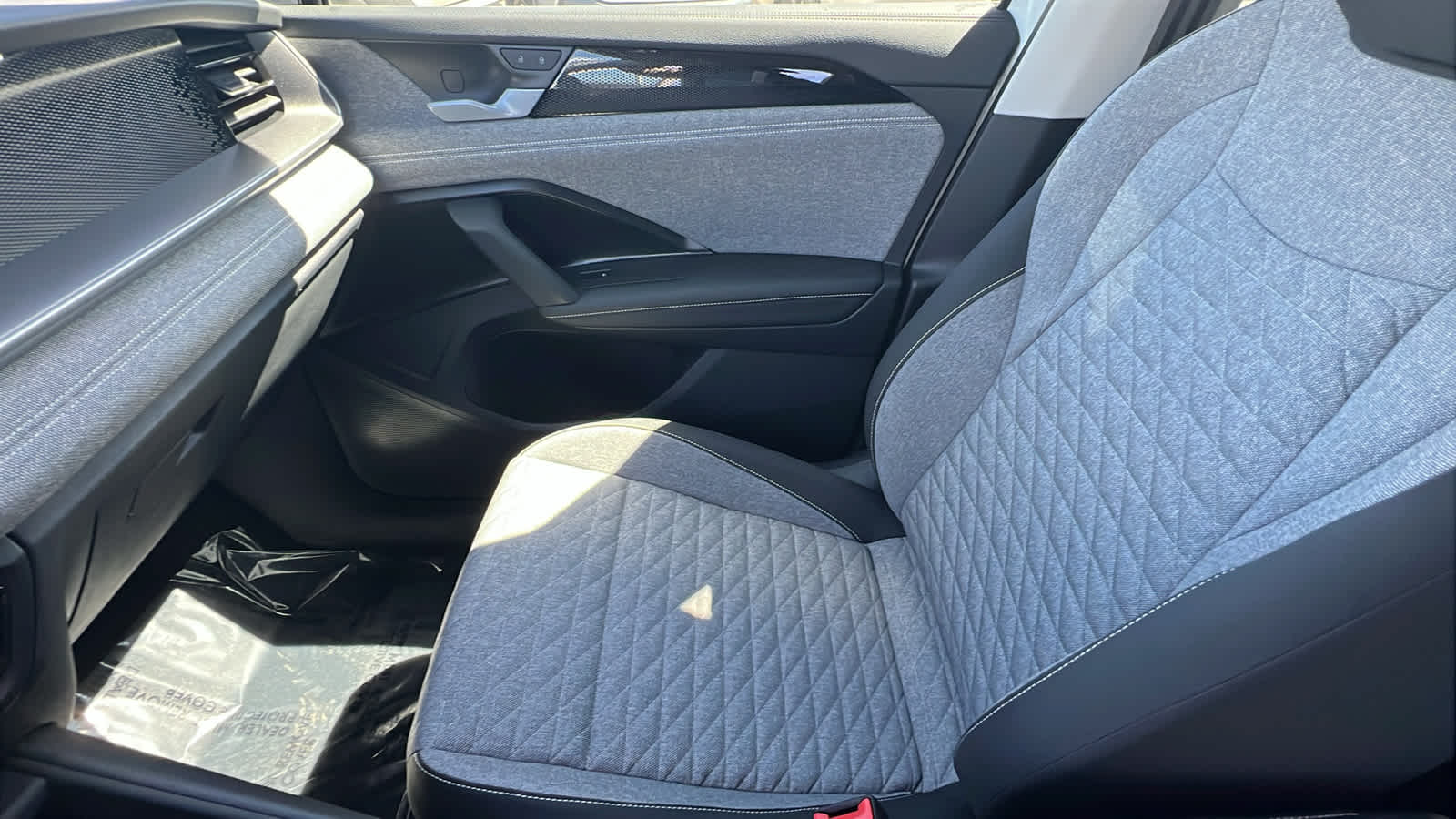 Thumbnail: 2026 Volkswagen Tiguan - 12