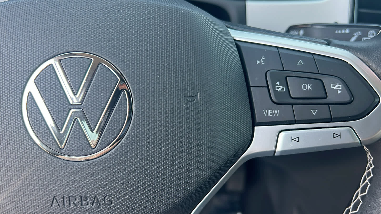 Thumbnail: 2023 Volkswagen Atlas - 20