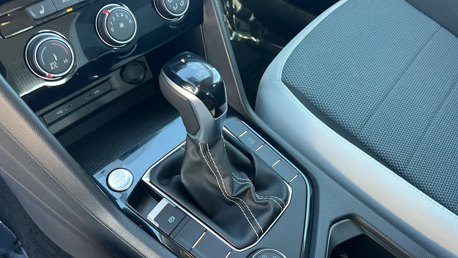 Thumbnail: 2025 Volkswagen Taos - 13