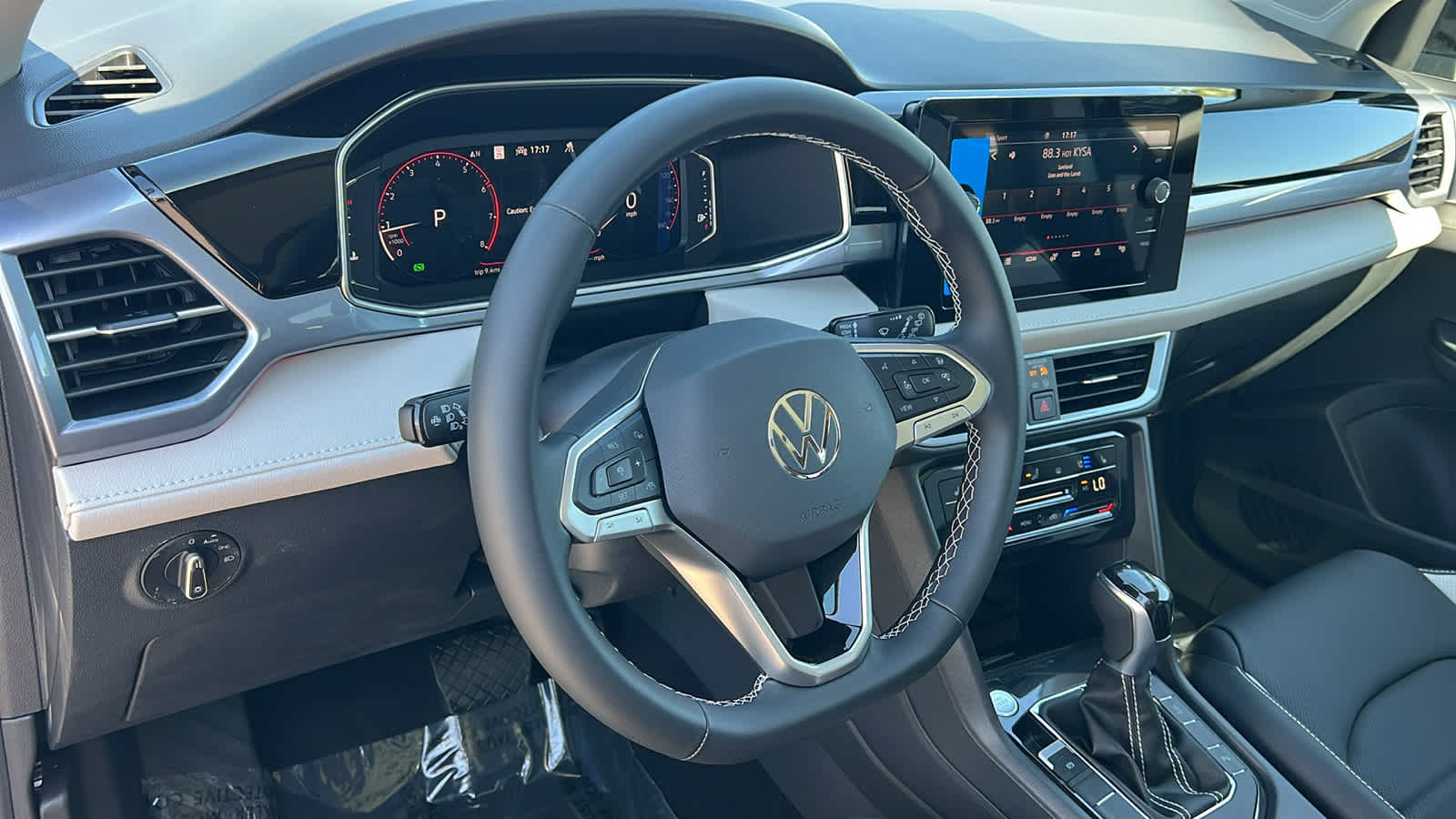 Thumbnail: 2025 Volkswagen Taos - 10