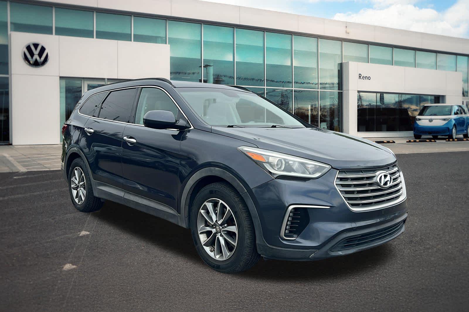 Thumbnail: 2017 Hyundai Santa Fe - 3