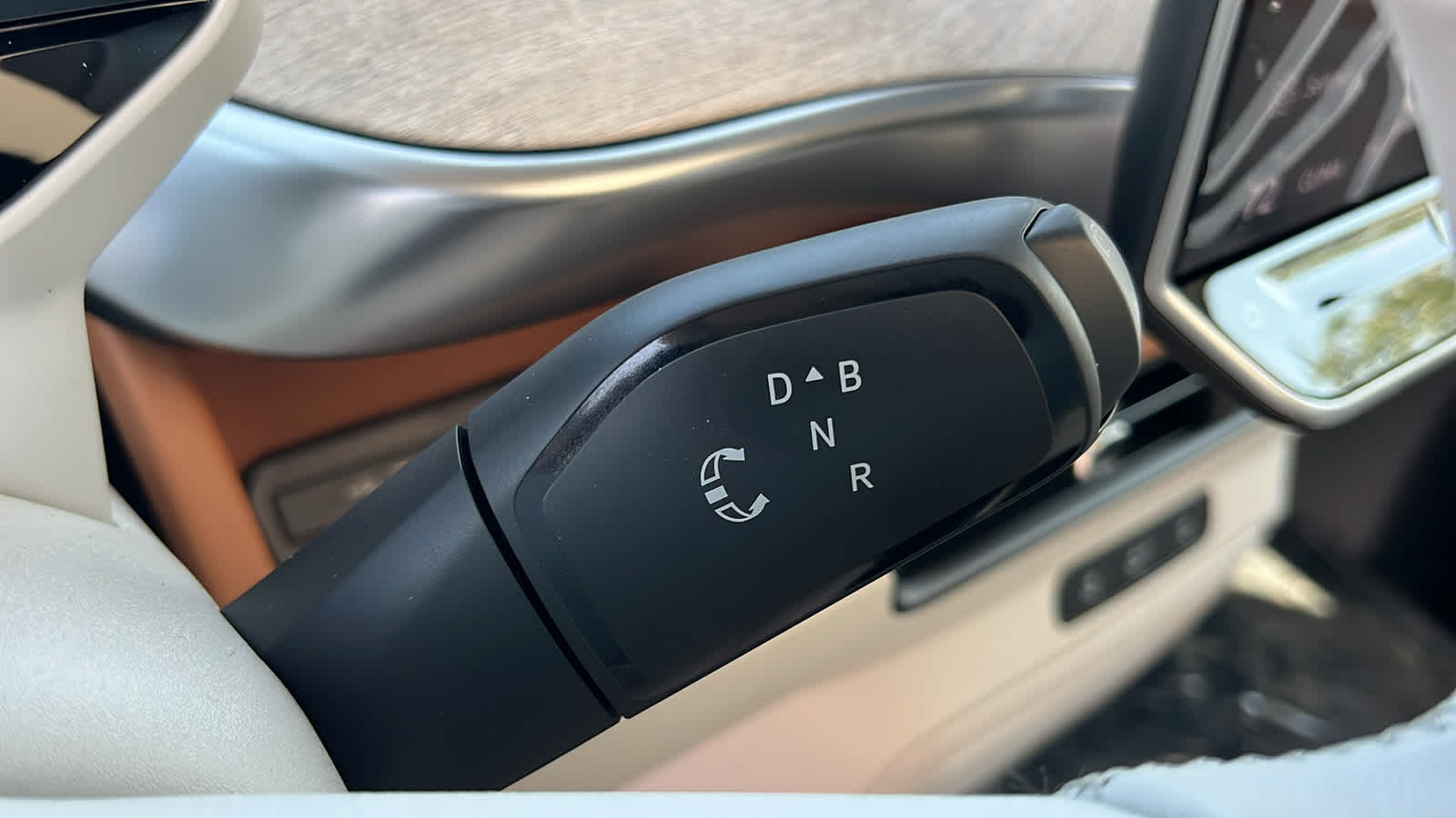 Thumbnail: 2025 Volkswagen ID.Buzz - 13