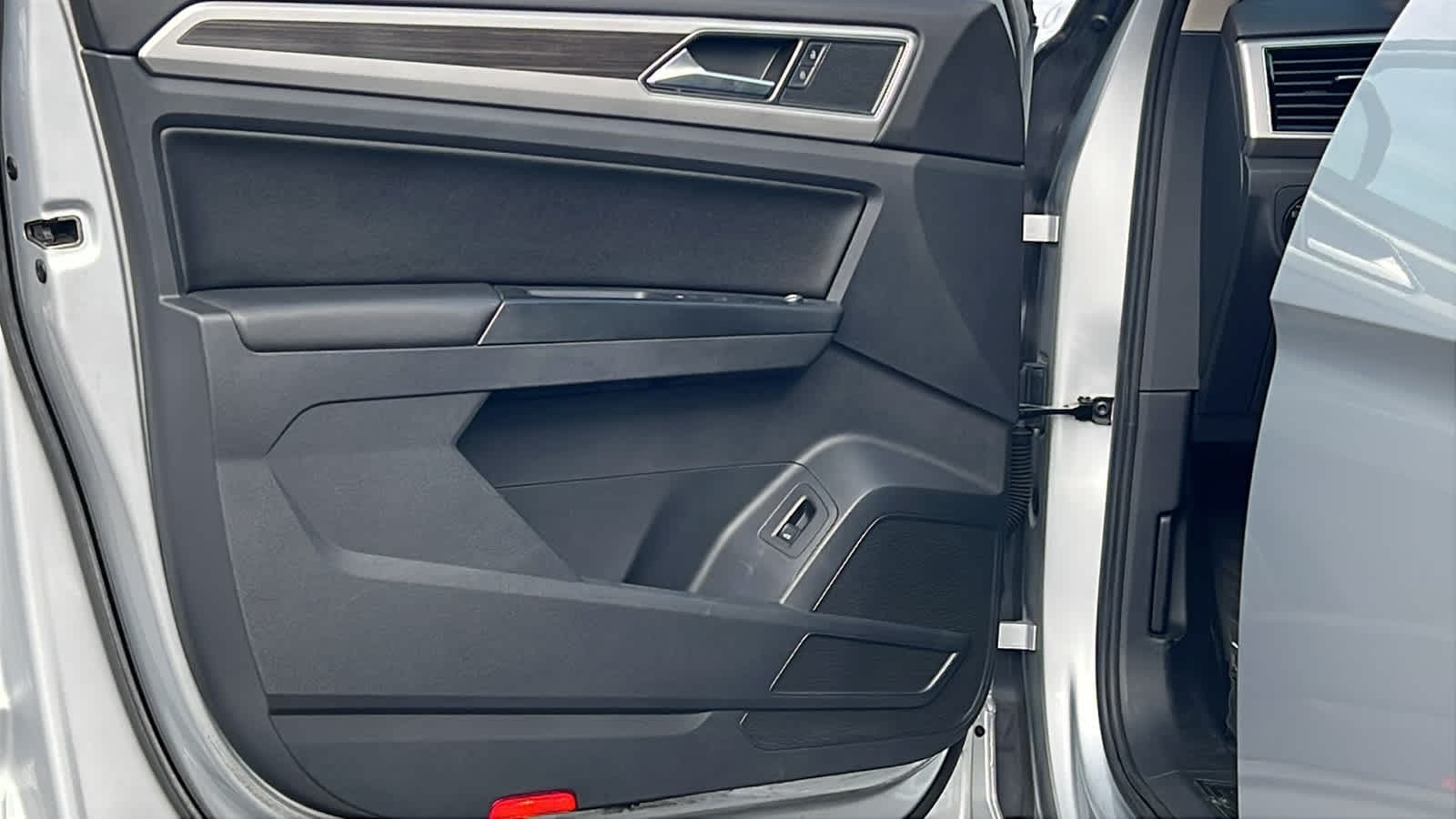 Thumbnail: 2018 Volkswagen Atlas - 23