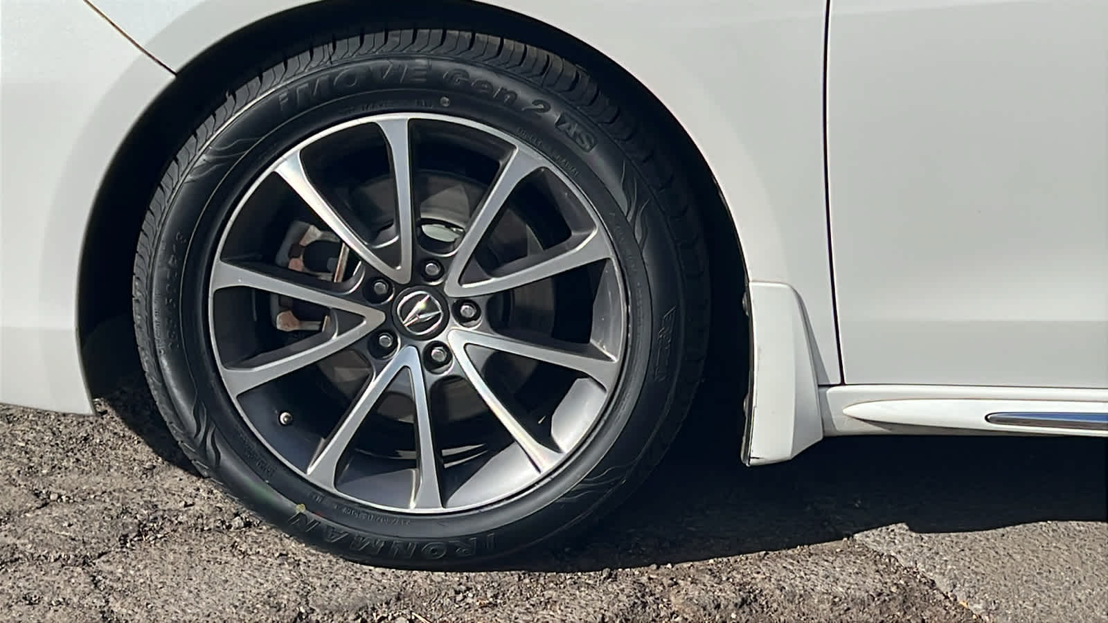 Thumbnail: 2018 Acura TLX - 9