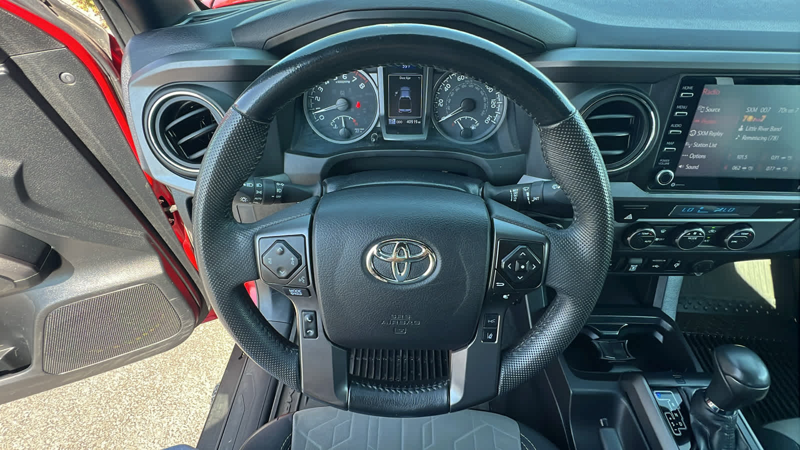 Thumbnail: 2022 Toyota Tacoma - 18