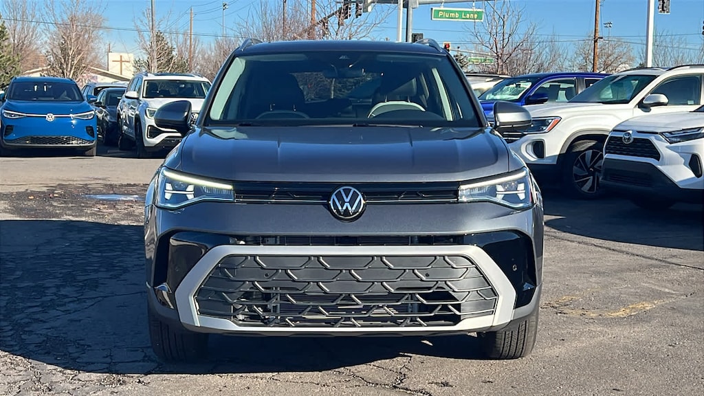 Used 2025 Volkswagen Taos SE SUV