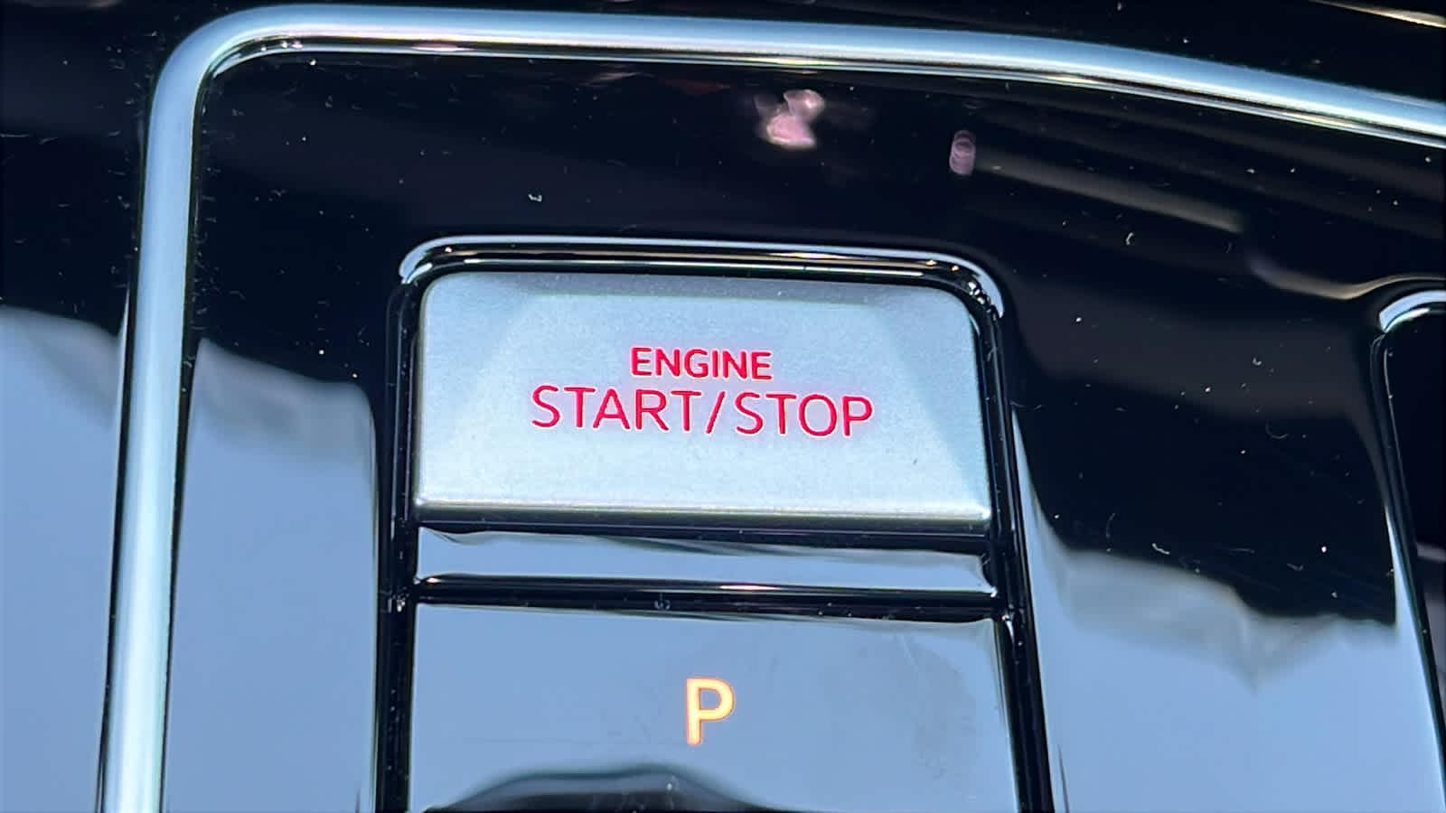 Thumbnail: 2025 Volkswagen Golf - 17