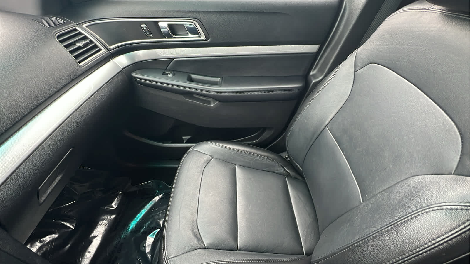 Thumbnail: 2017 Ford Explorer - 12