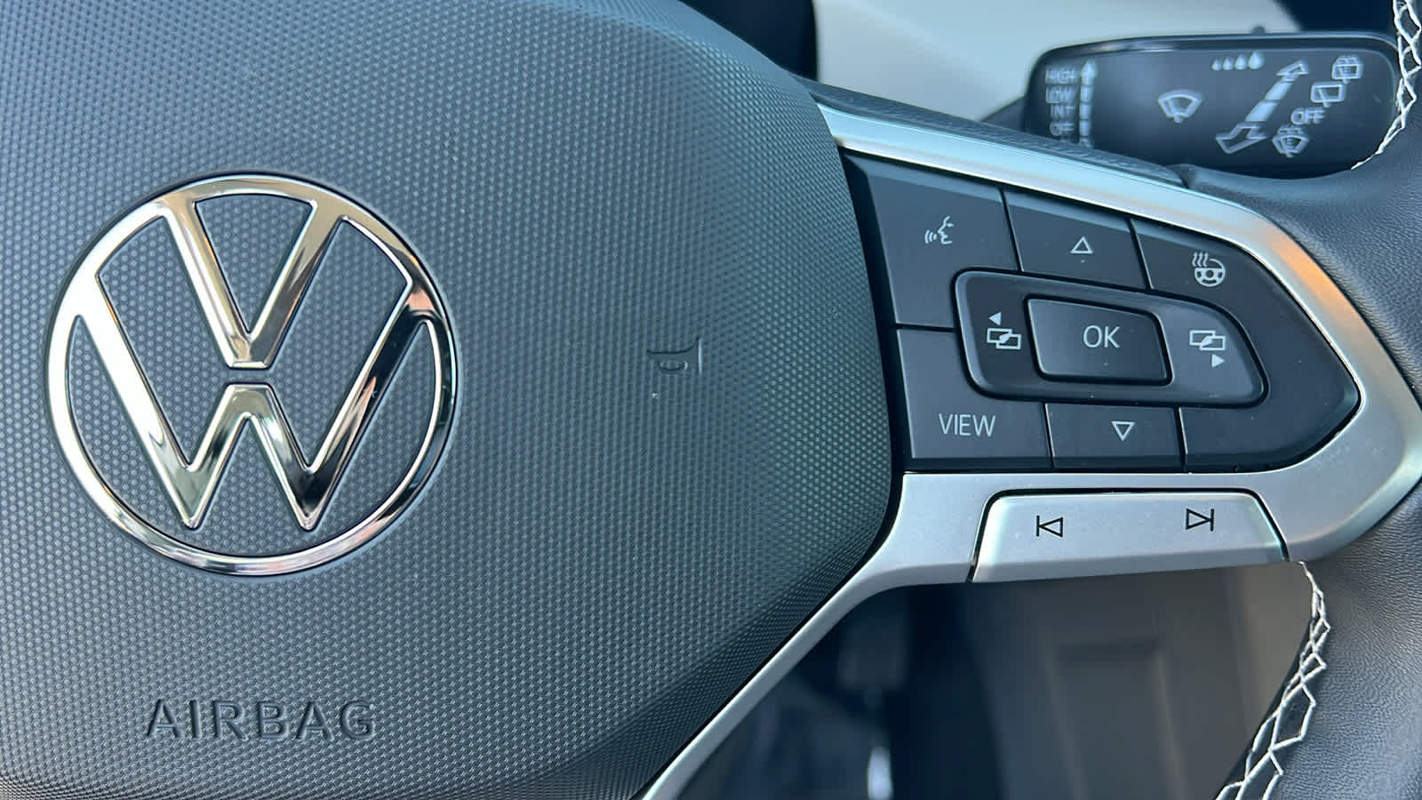 Thumbnail: 2025 Volkswagen Taos - 20