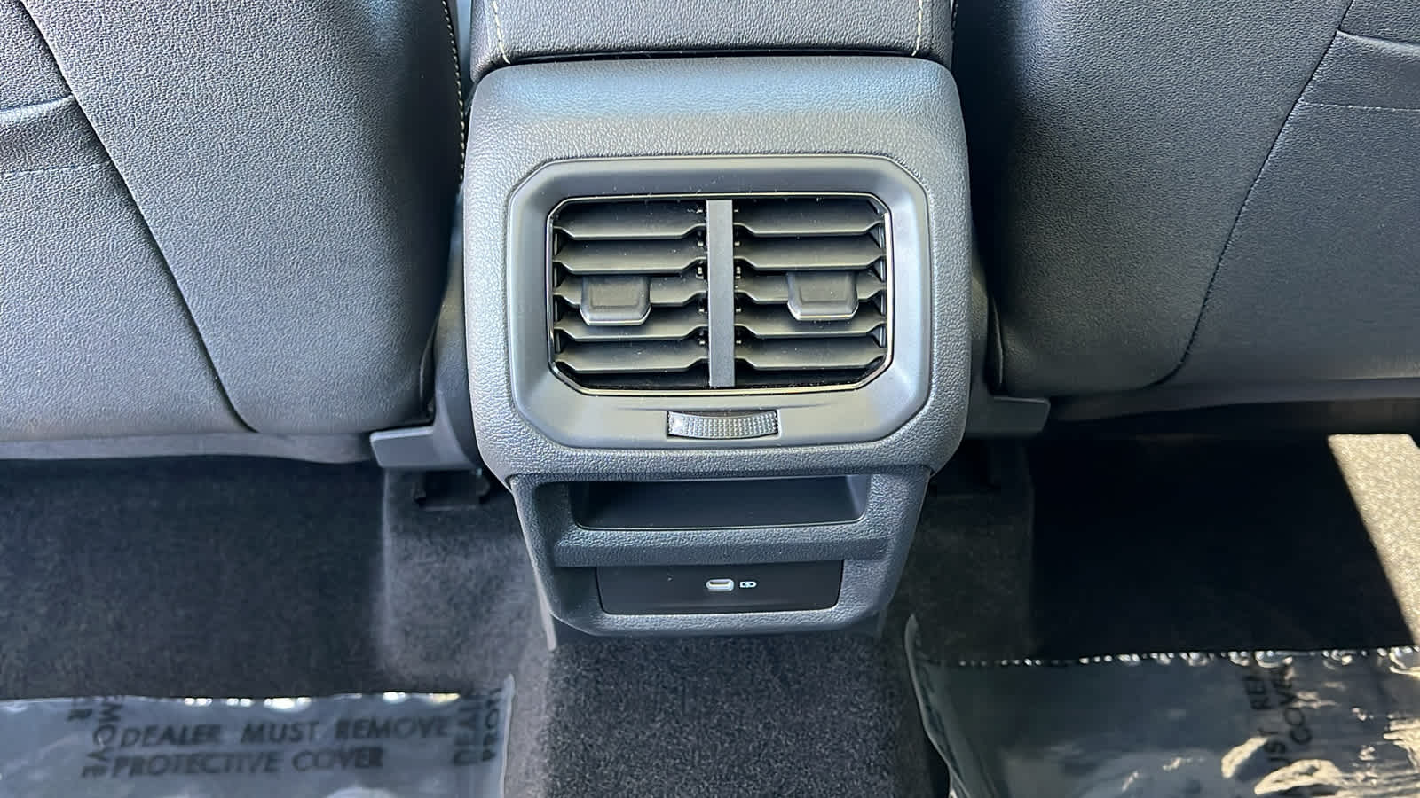 Thumbnail: 2025 Volkswagen Taos - 25