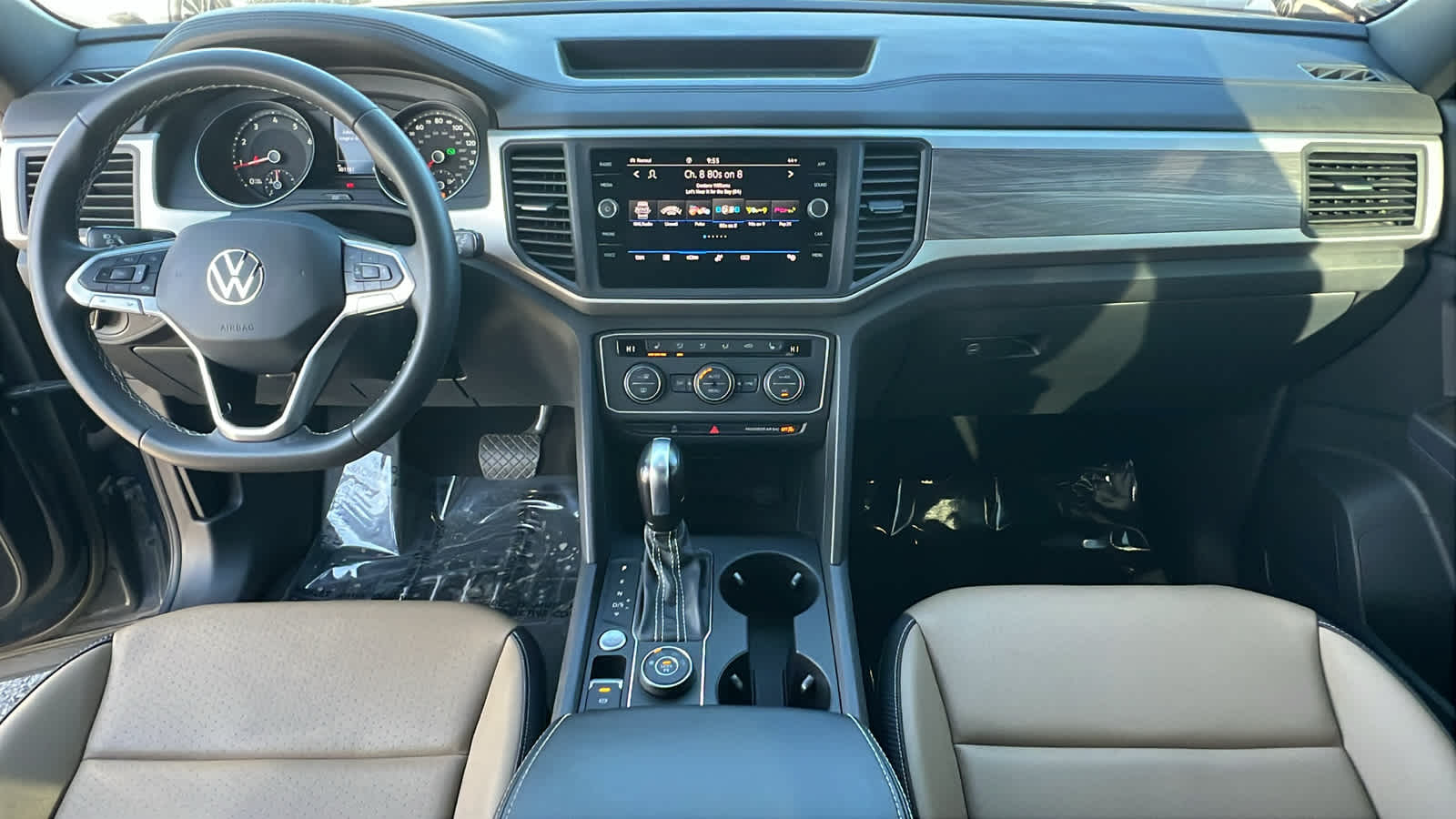 Thumbnail: 2021 Volkswagen Atlas - 26