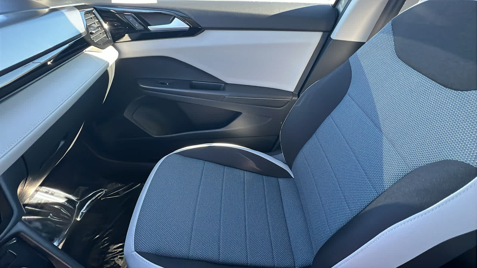 Thumbnail: 2026 Volkswagen Taos - 12