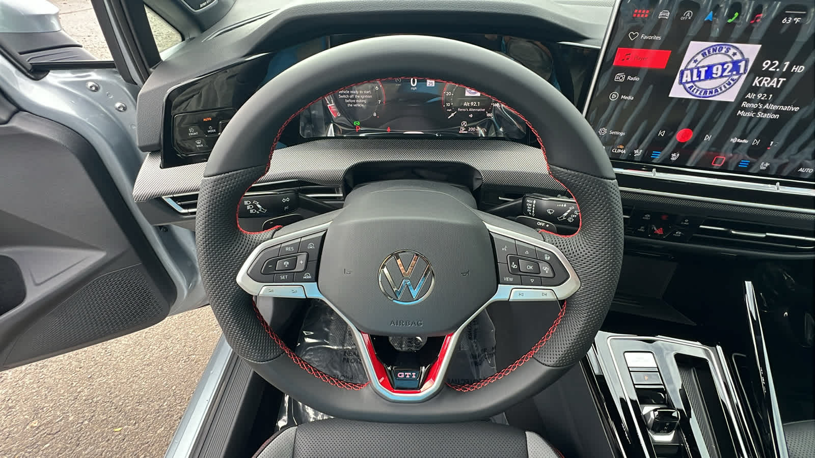 Thumbnail: 2025 Volkswagen Golf - 18