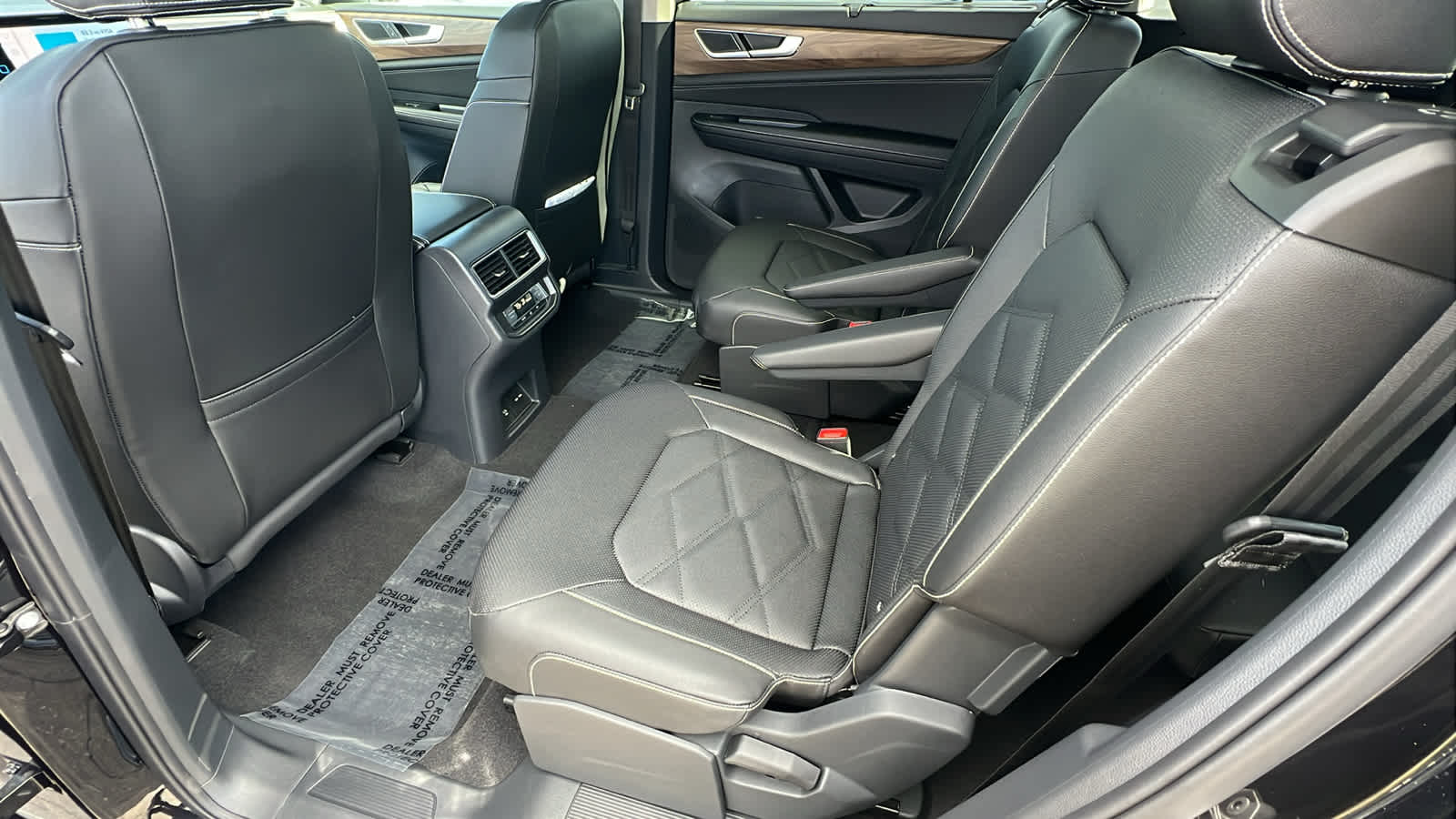 Thumbnail: 2026 Volkswagen Atlas - 24