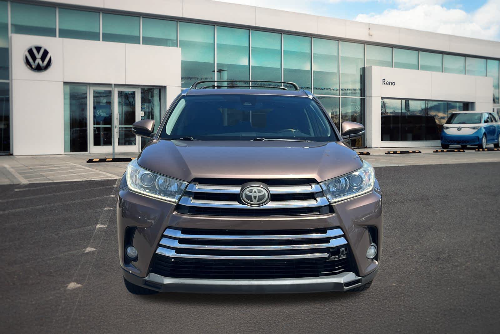 2018 Toyota Highlander Limited photo 2