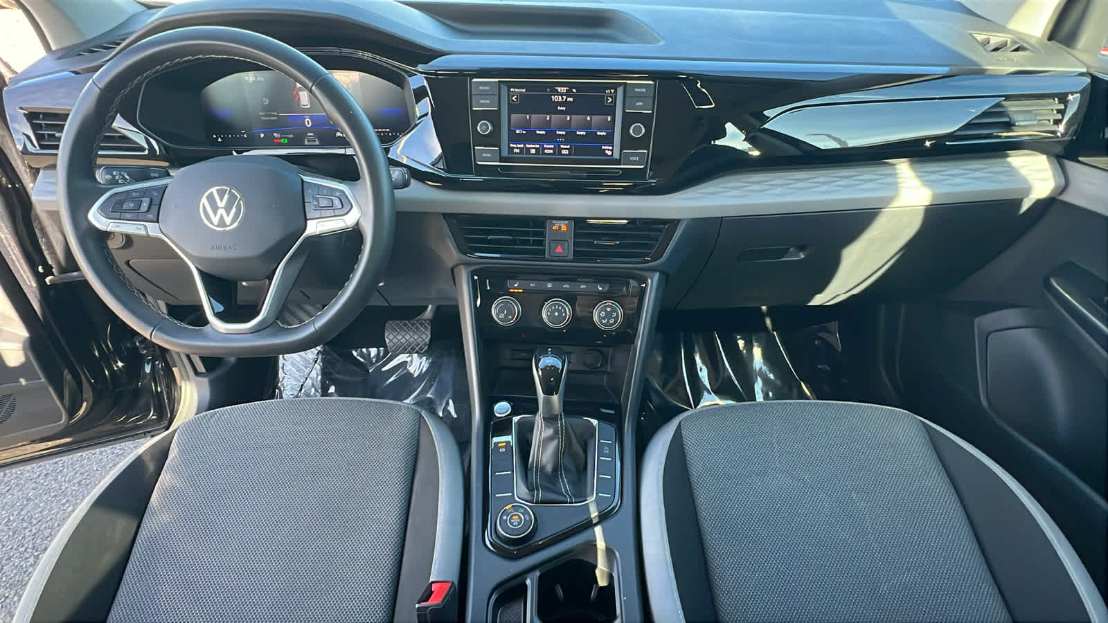 Thumbnail: 2024 Volkswagen Taos - 26