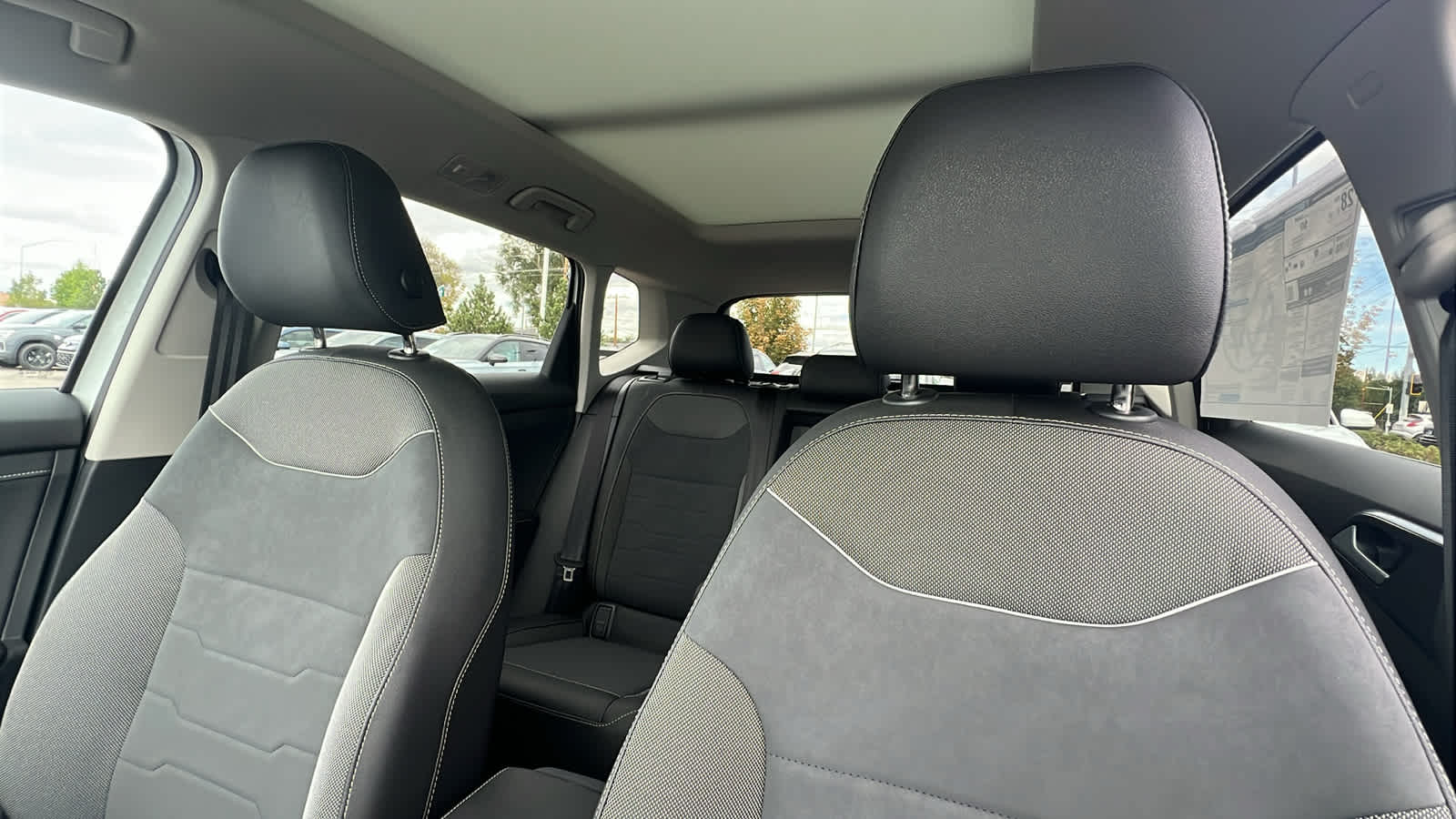 Thumbnail: 2025 Volkswagen Taos - 11