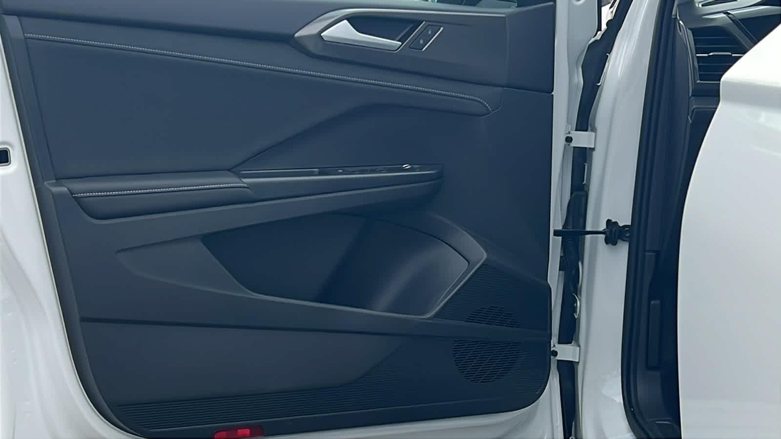 Thumbnail: 2025 Volkswagen Taos - 23