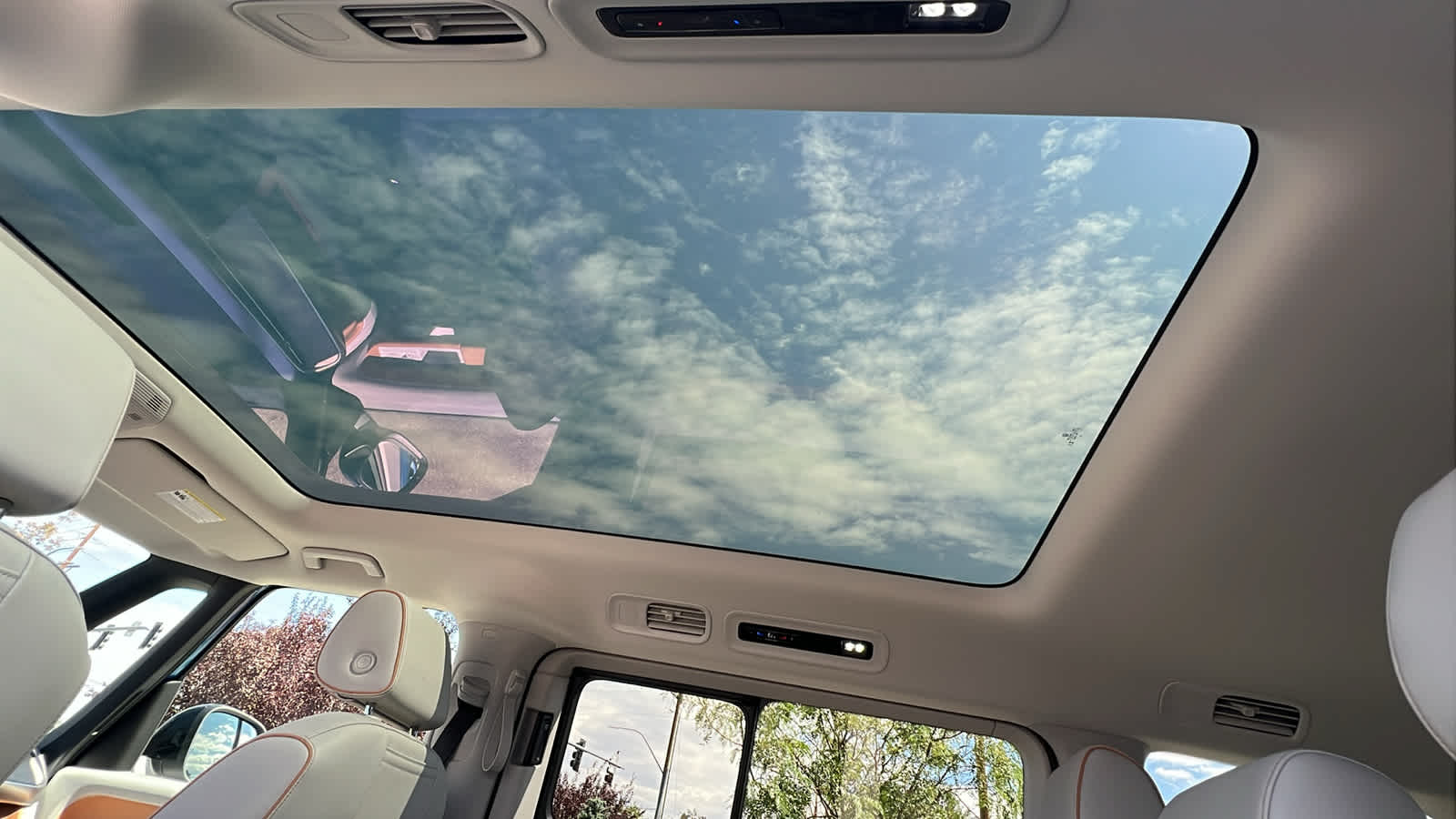 Thumbnail: 2025 Volkswagen ID.Buzz - 32