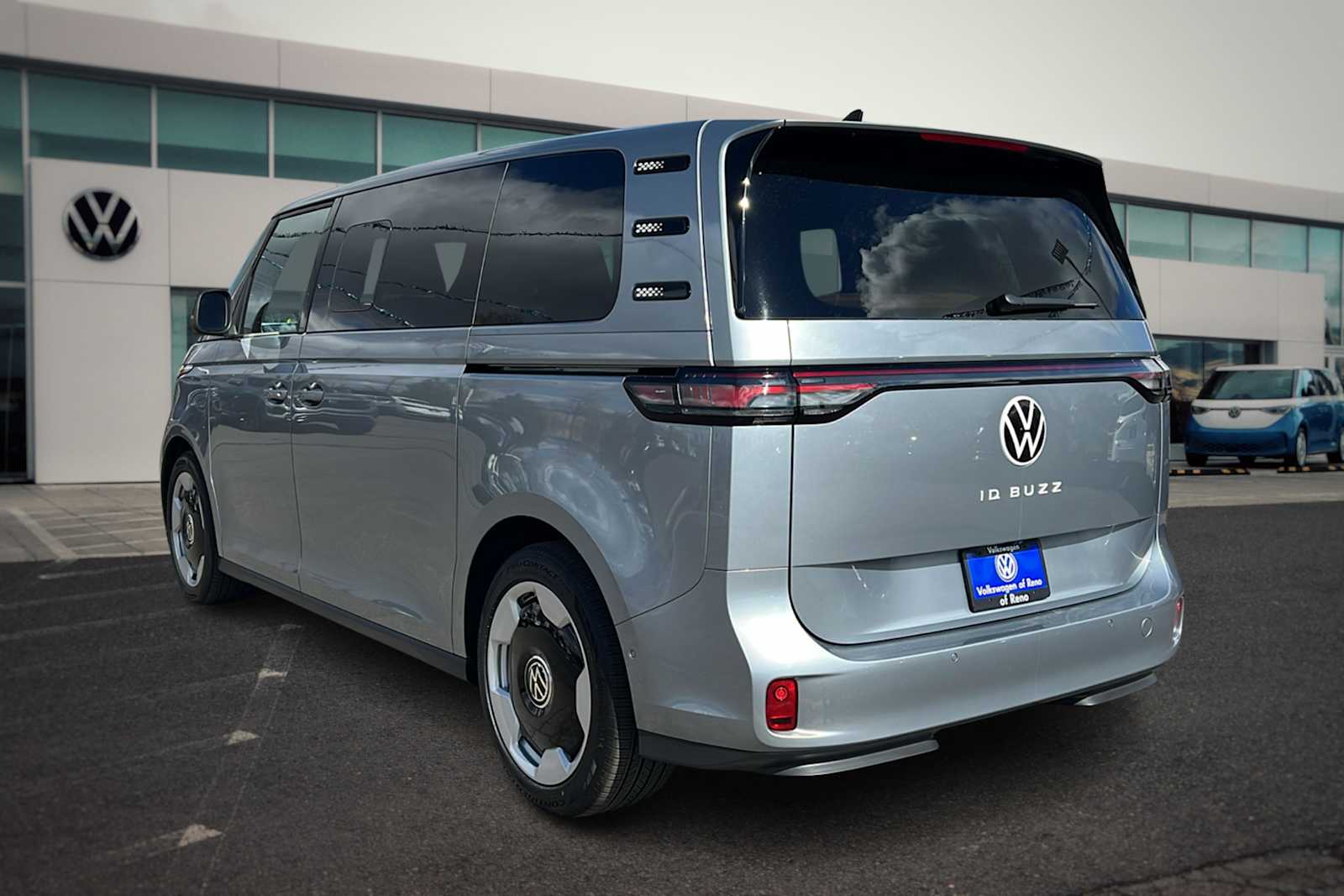 Thumbnail: 2025 Volkswagen ID.Buzz - 3