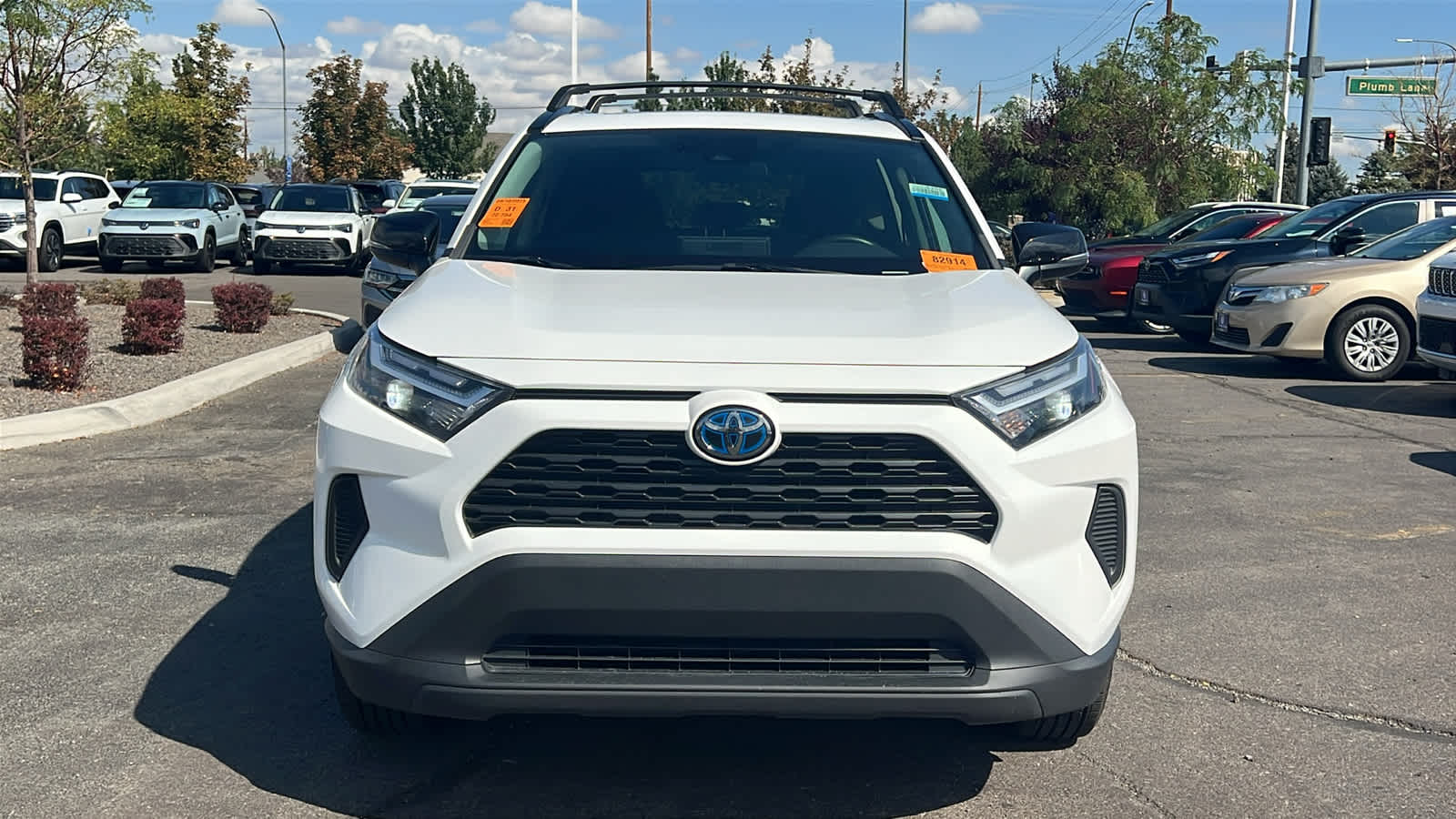 2024 Toyota RAV4 Hybrid XLE photo 2