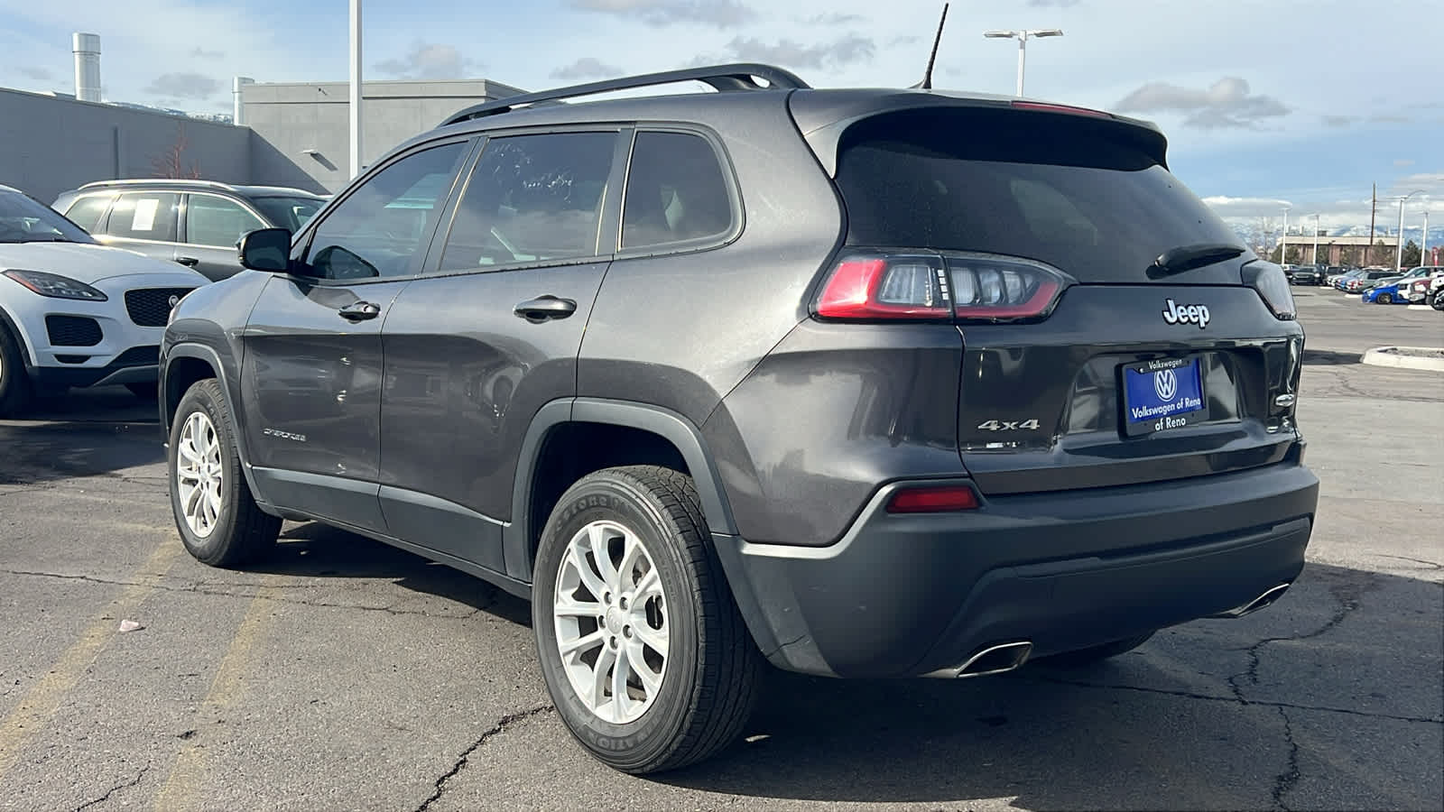 Thumbnail: 2022 Jeep Cherokee - 7