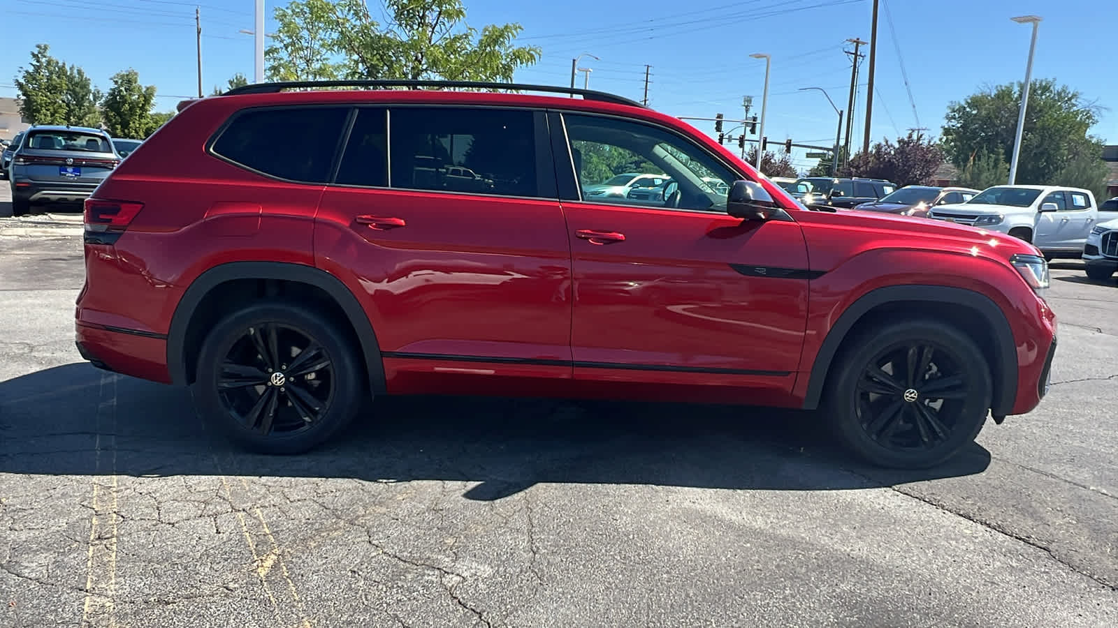 Thumbnail: 2022 Volkswagen Atlas - 4