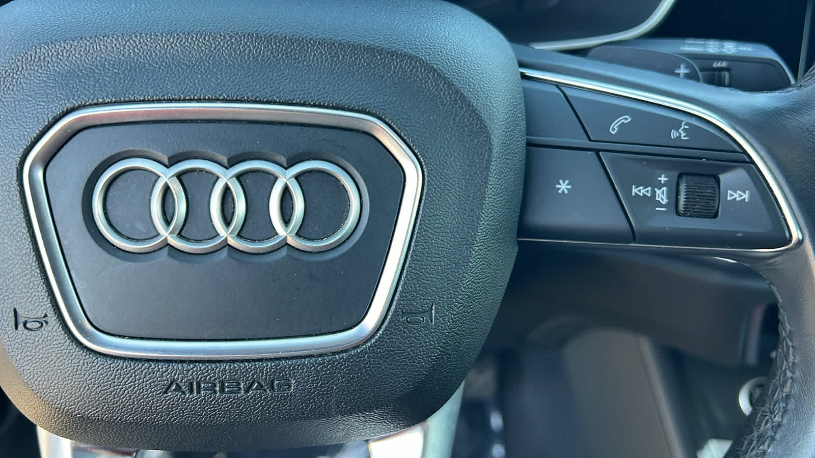 Thumbnail: 2023 Audi Q3 - 20