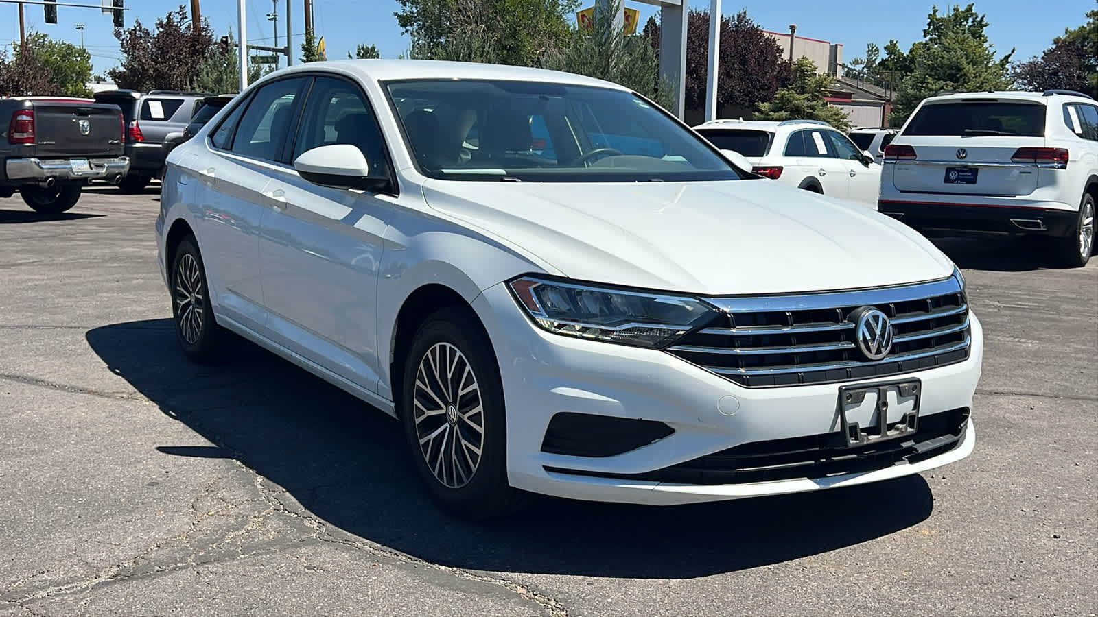 Thumbnail: 2021 Volkswagen Jetta - 3