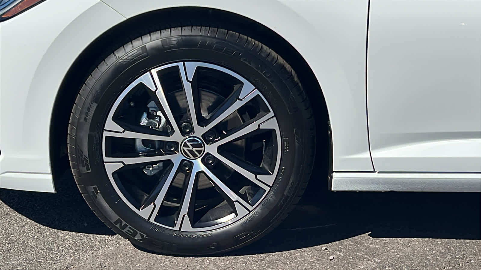 Thumbnail: 2026 Volkswagen Jetta - 9