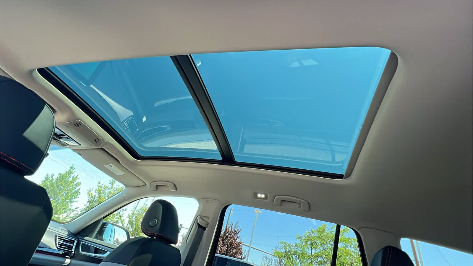 Thumbnail: 2025 Volkswagen Atlas - 32